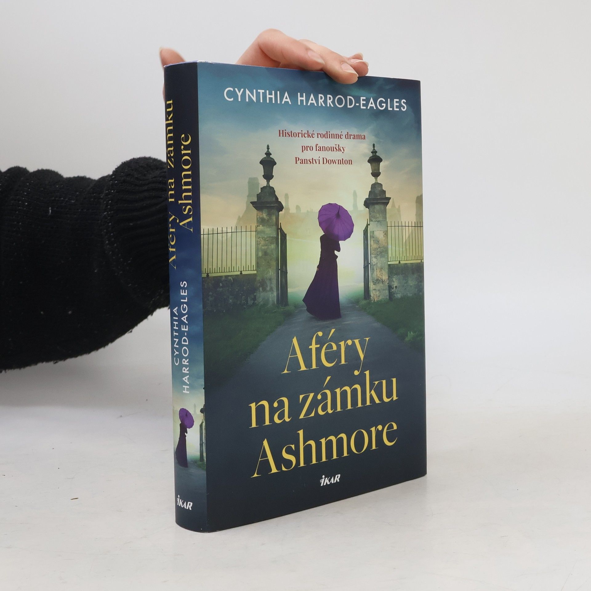 Cynthia Harrod-Eagles Aféry na zámku Ashmore