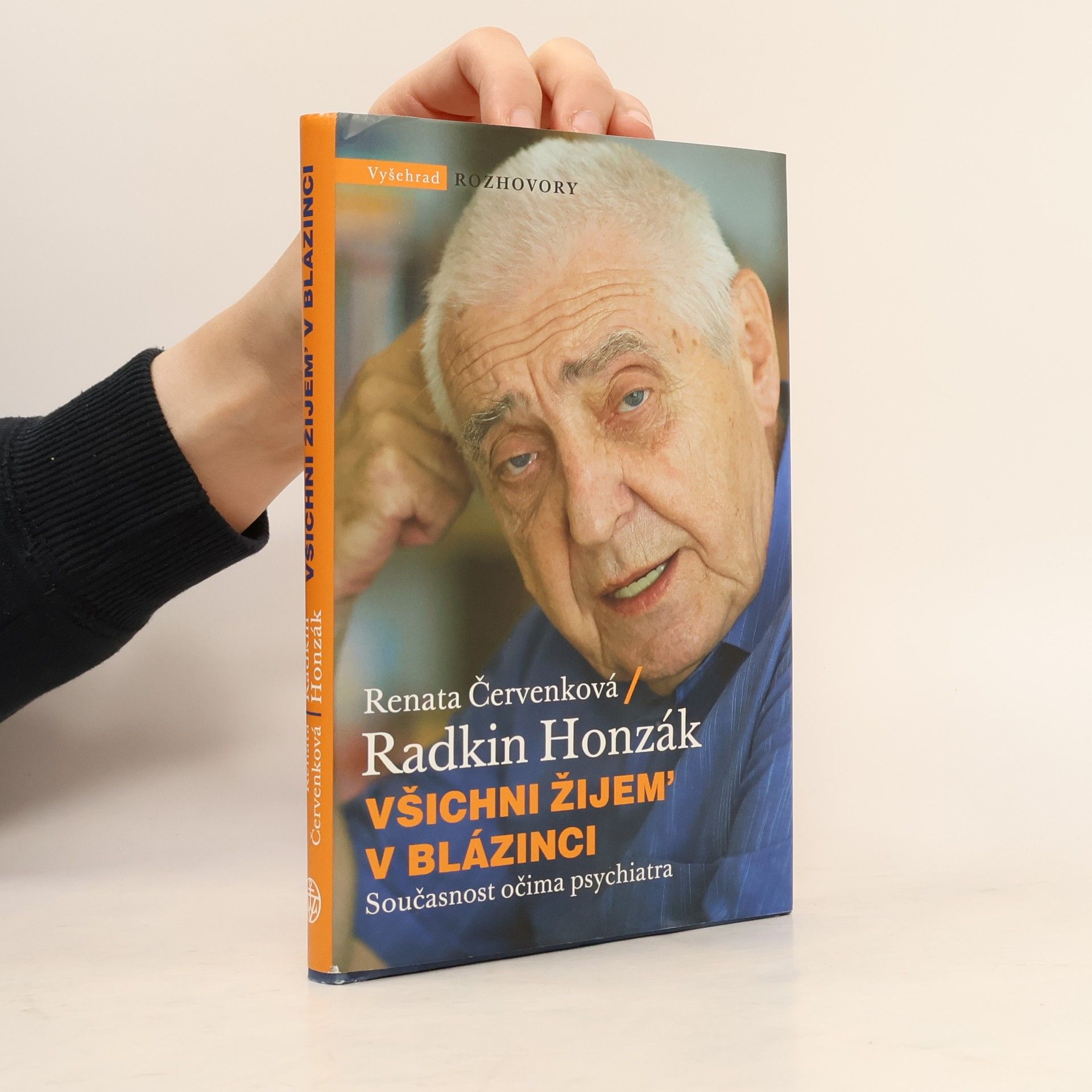 Renata Červenková Všichni žijem' v blázinci