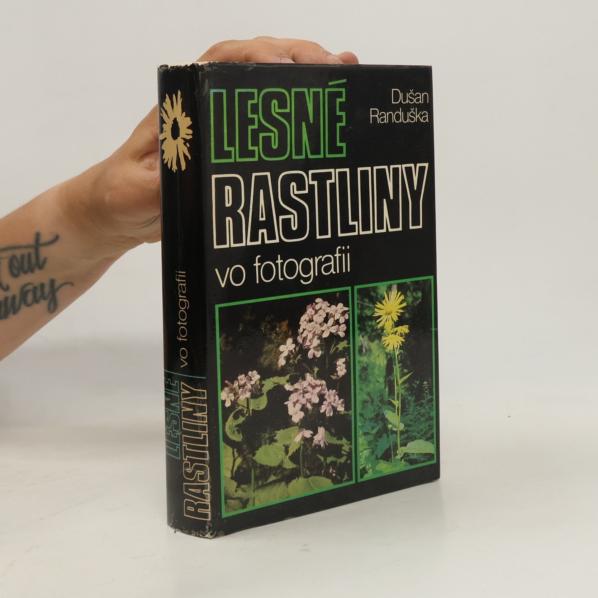 Randuška Dušan Lesné rastliny vo fotografii