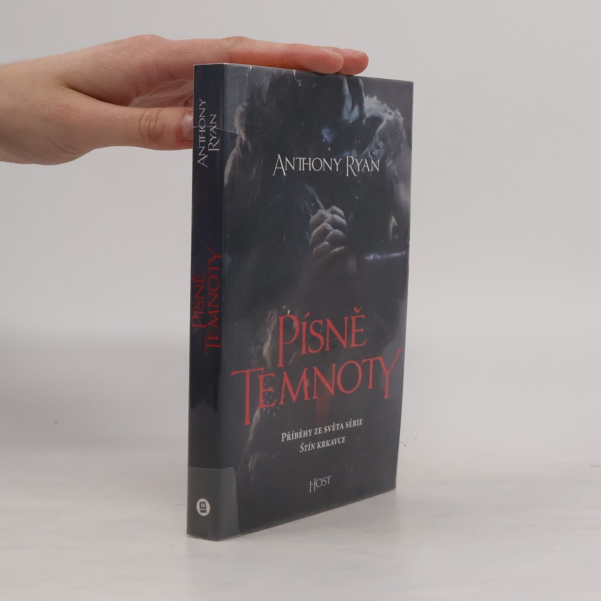 Anthony Ryan Písně temnoty