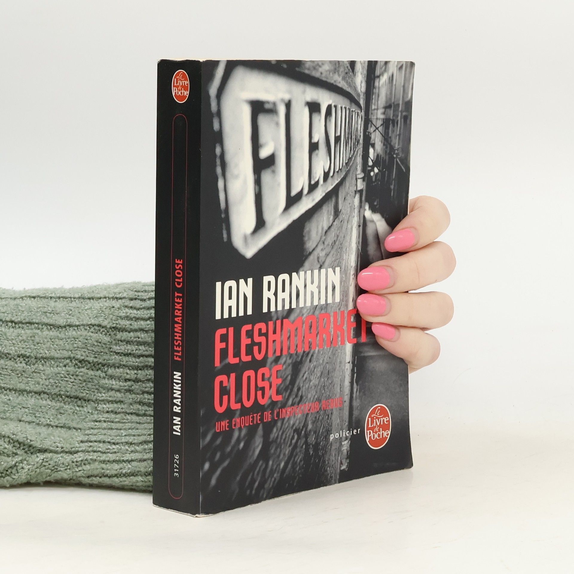 Ian Rankin Fleshmarket Close