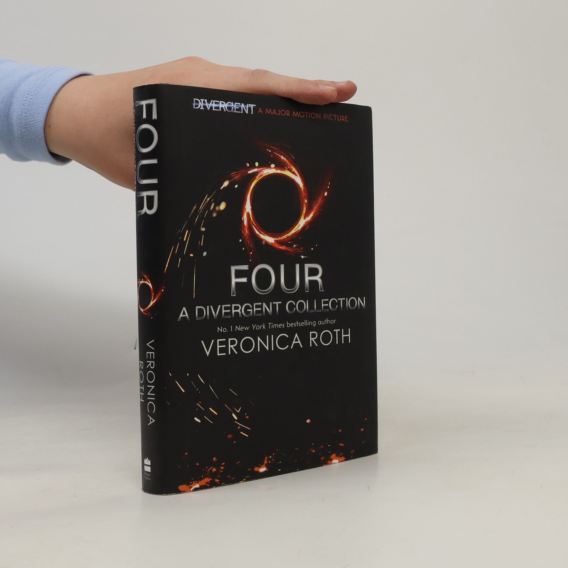 Veronica Roth Four : a Divergent collection