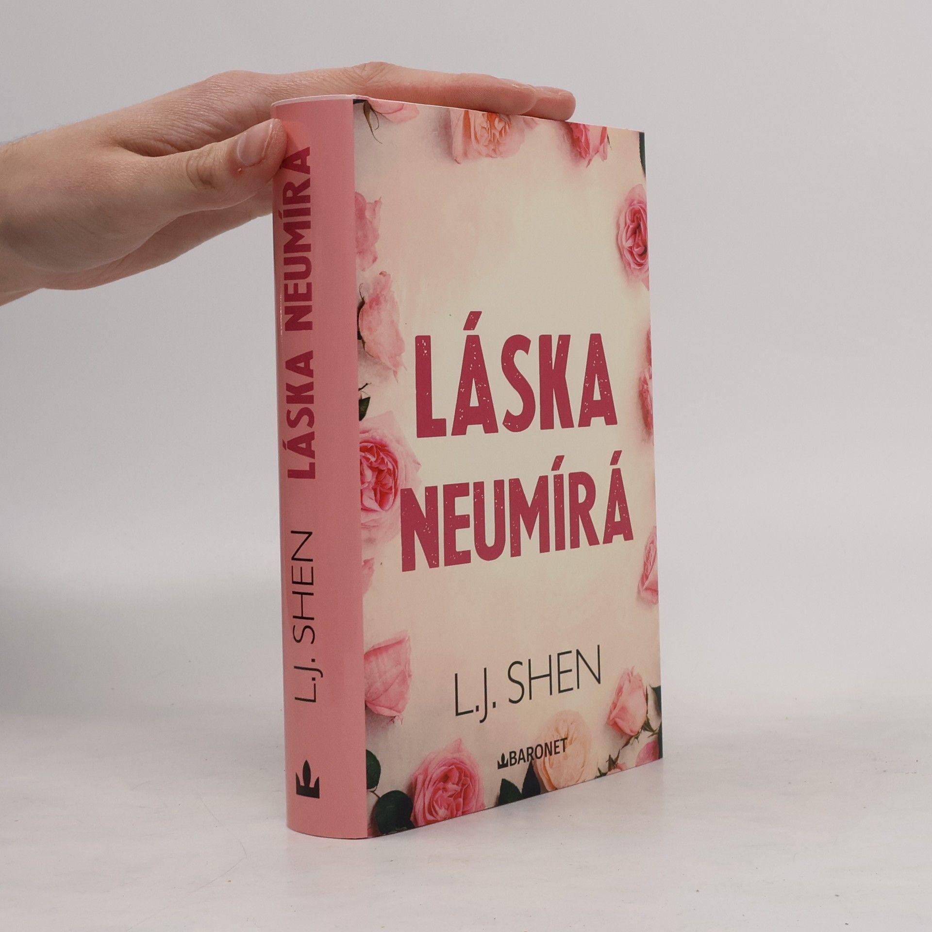 L. J. Shen Láska neumírá