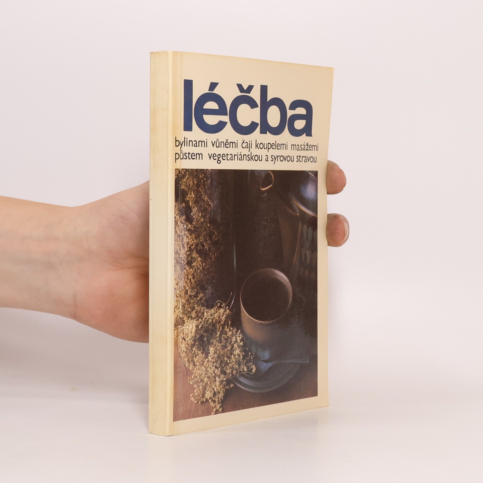 Autorenkollektiv Léčba přírodními prostředky