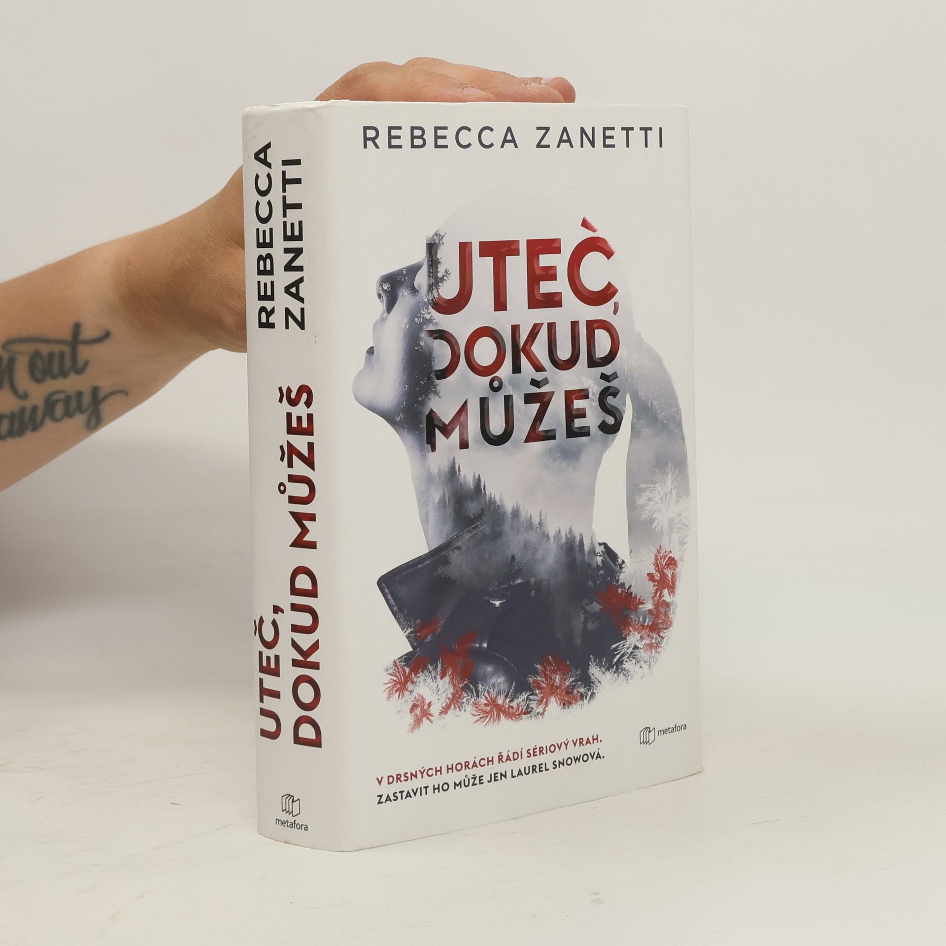 Rebecca Zanetti Uteč, dokud můžeš