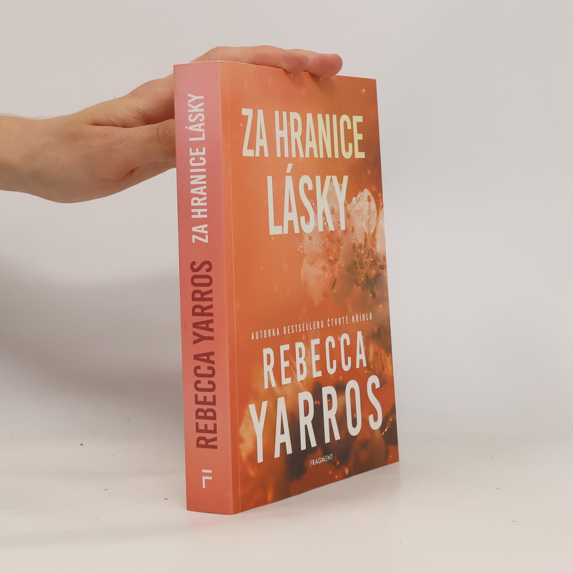 Rebecca Yarros Za hranice lásky