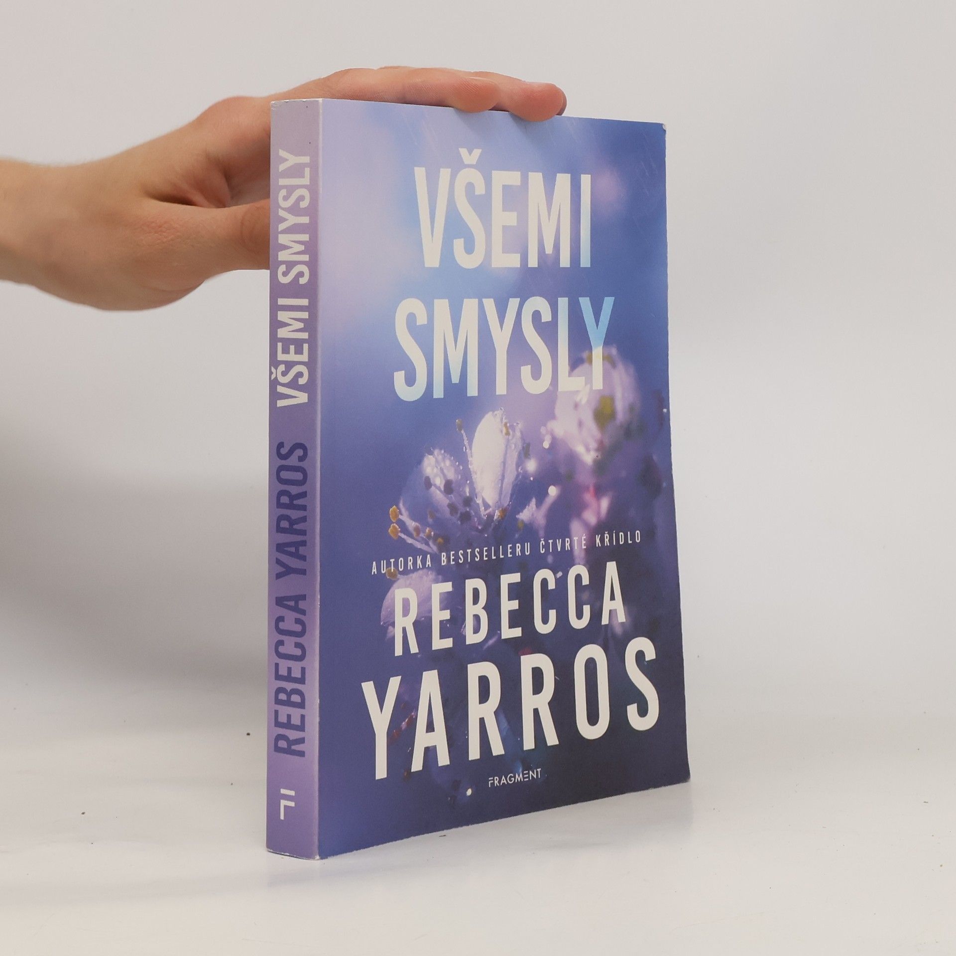 Rebecca Yarros Všemi smysly