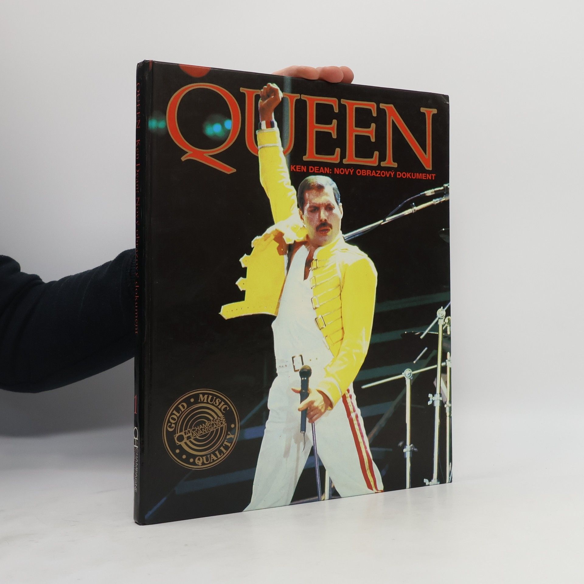 Ken Dean Queen. Nový obrazový dokument