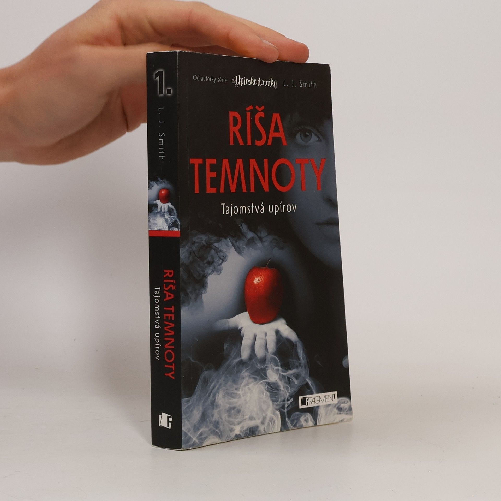 L. J. Smith Tajomstvá upírov