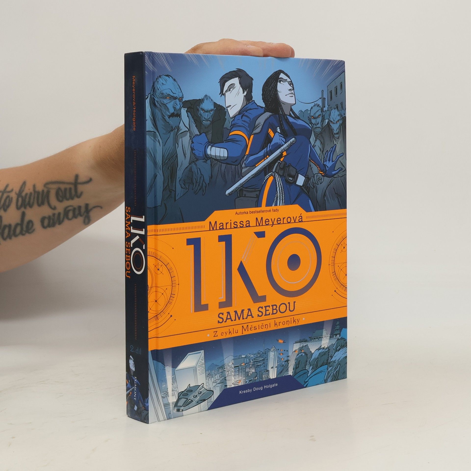 Marissa Meyer Iko sama sebou