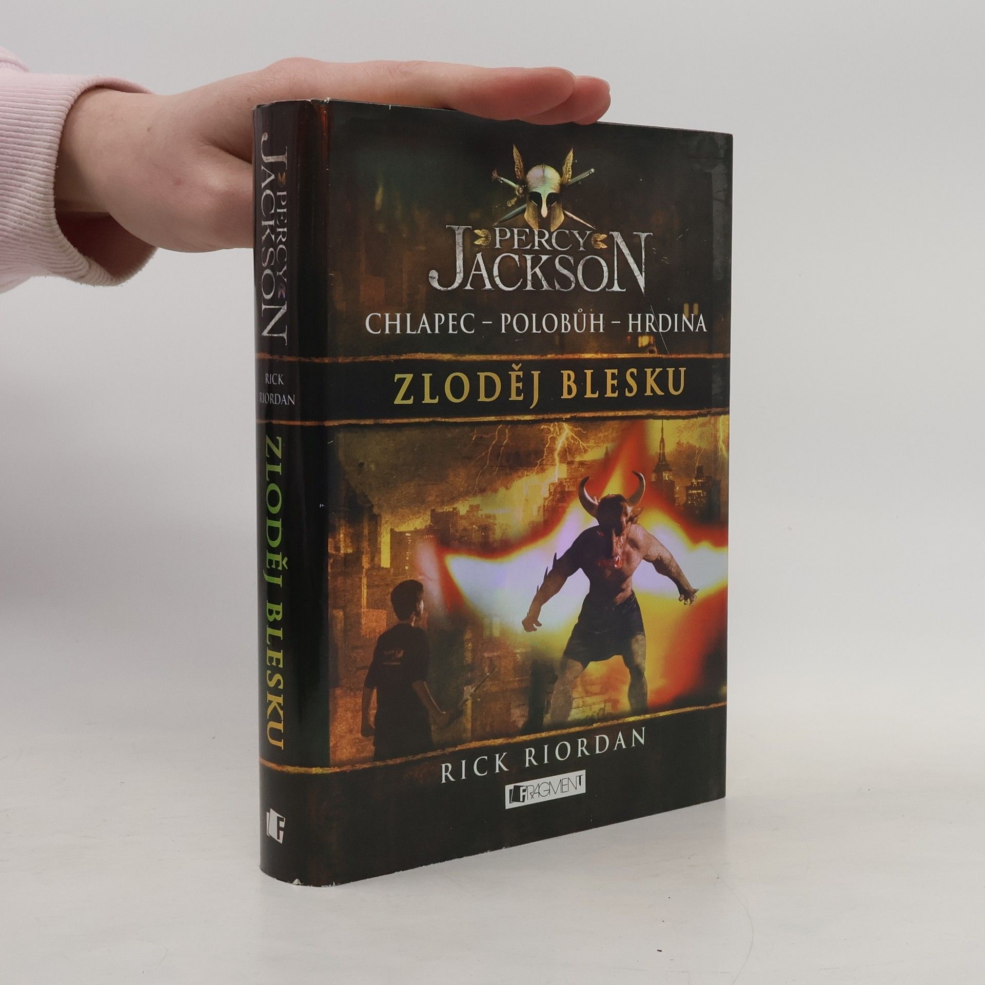 Rick Riordan Percy Jackson. Zloděj blesku