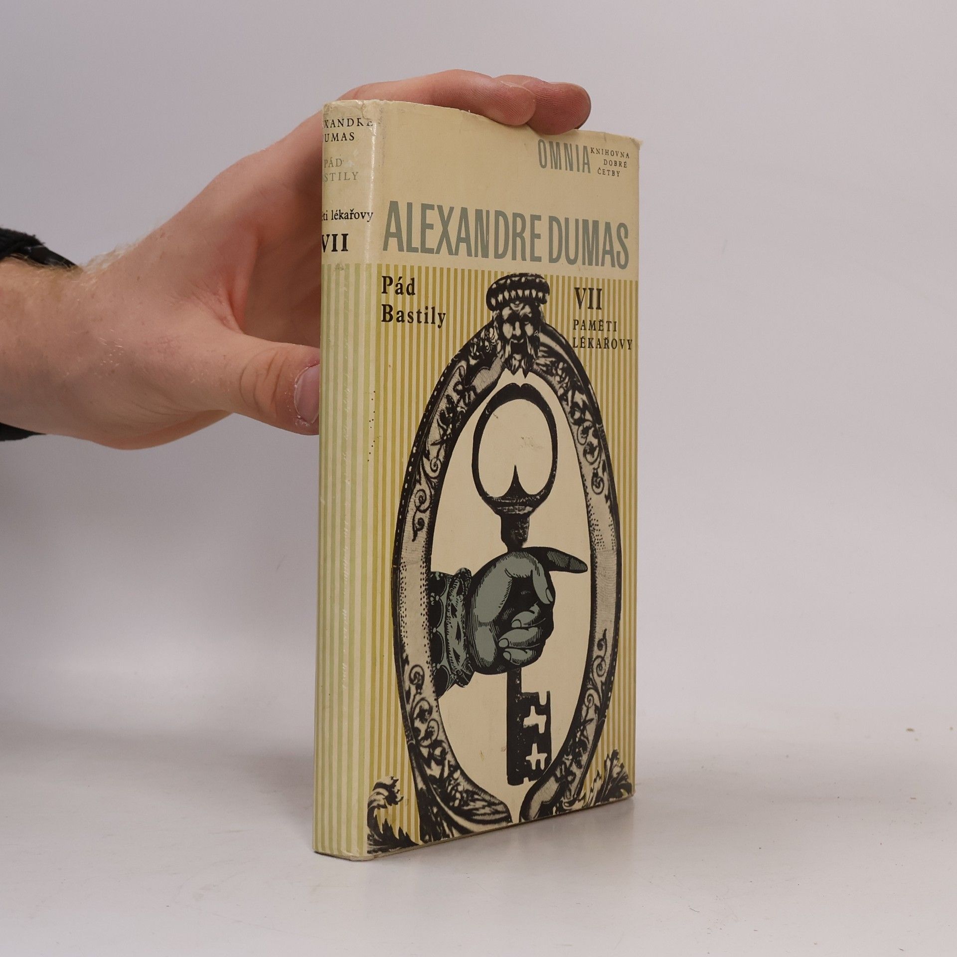 Alexandre Dumas der Ältere Pád Bastily I. Paměti lékařovy VII.