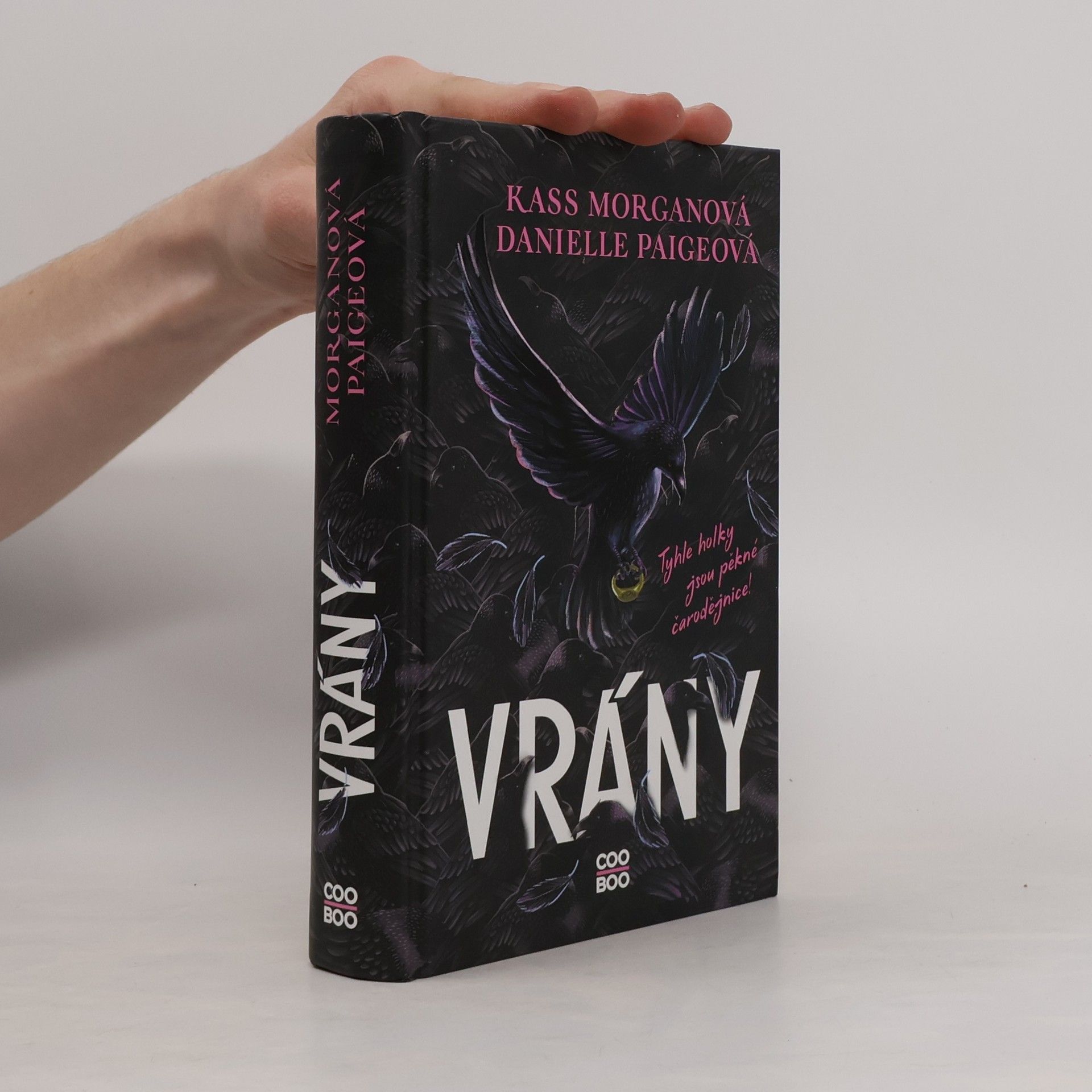 Kass Morgan Vrány