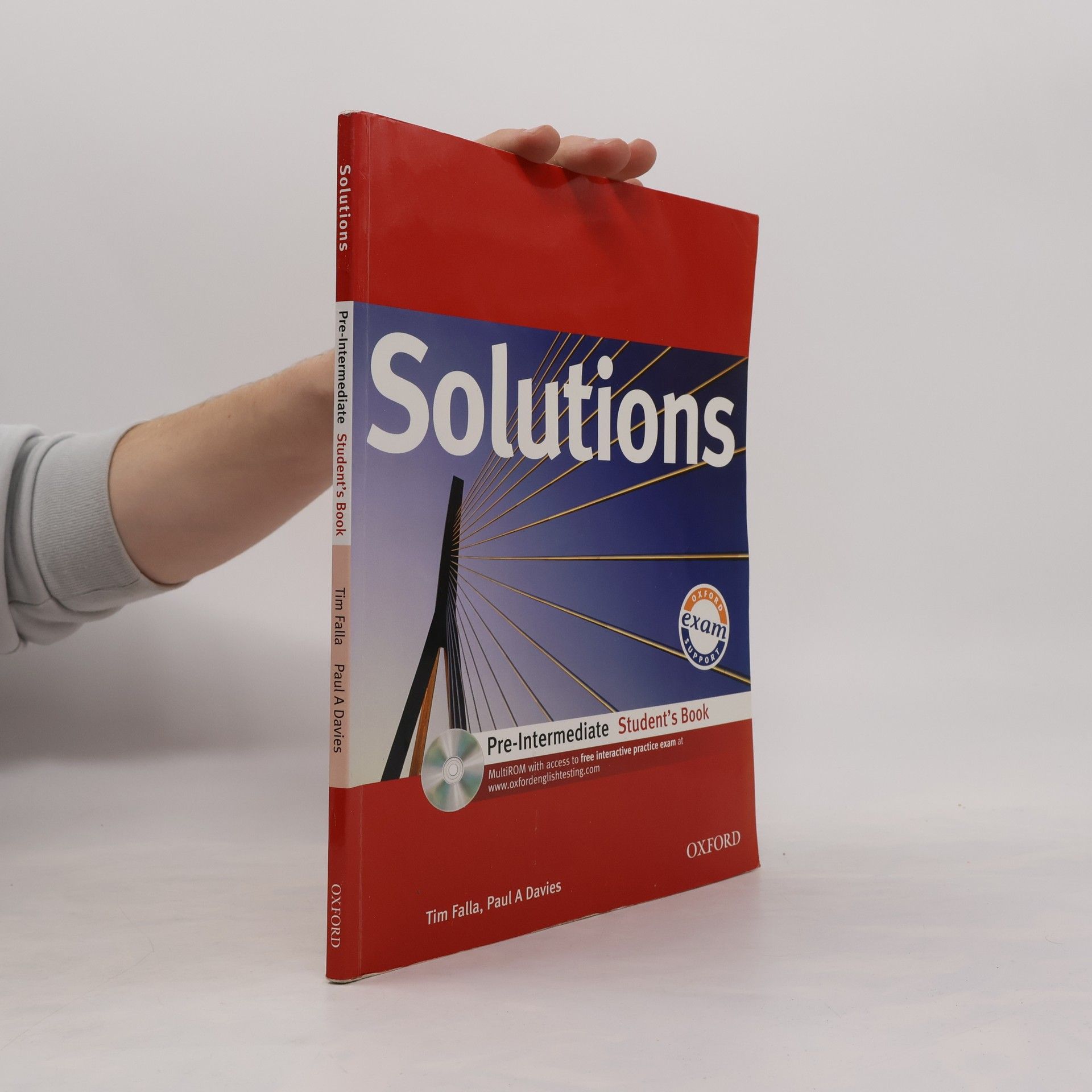 Tim Falla Solutions Pre-intermediate Student´s Book + CD-ROM (International Edition)