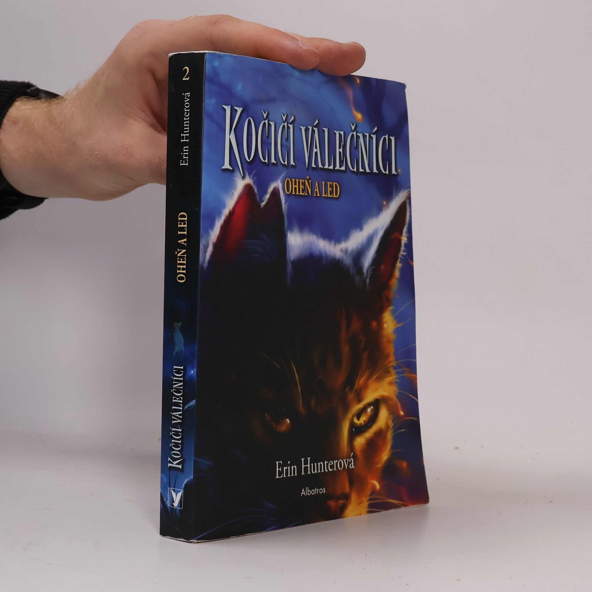 Erin Hunter Kočičí válečníci. Oheň a led