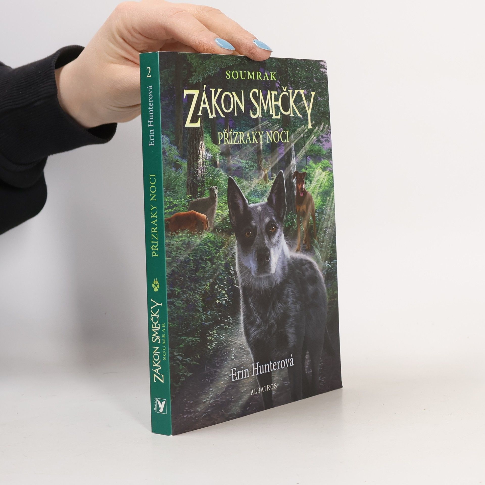 Erin Hunter Soumrak. Zákon smečky 2. Přízraky noci