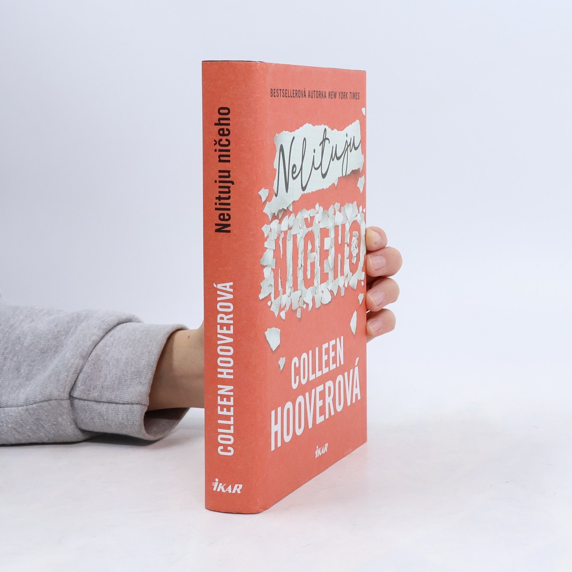Colleen Hoover Nelituju ničeho