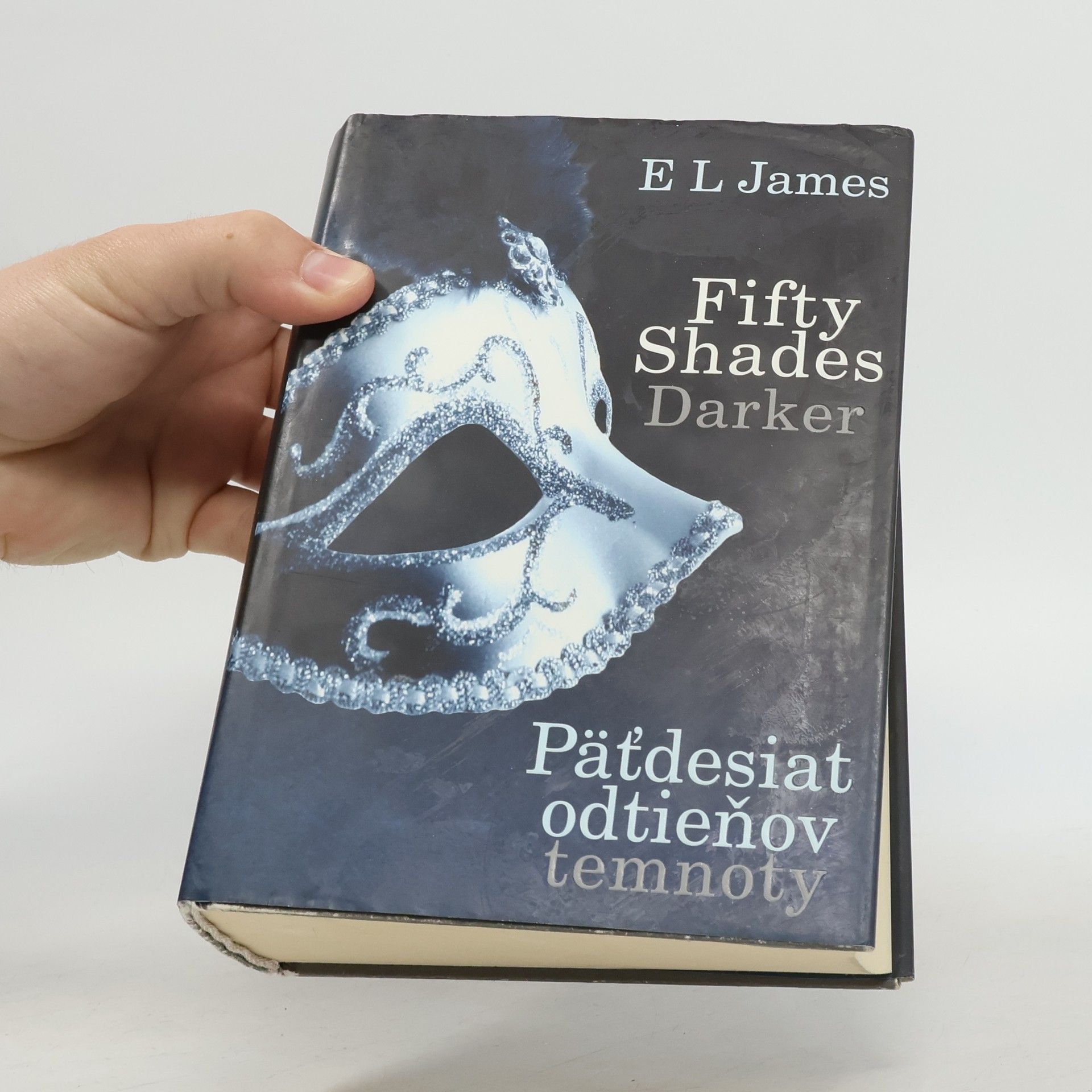 E L James Päťdesiat odtieňov temnoty
