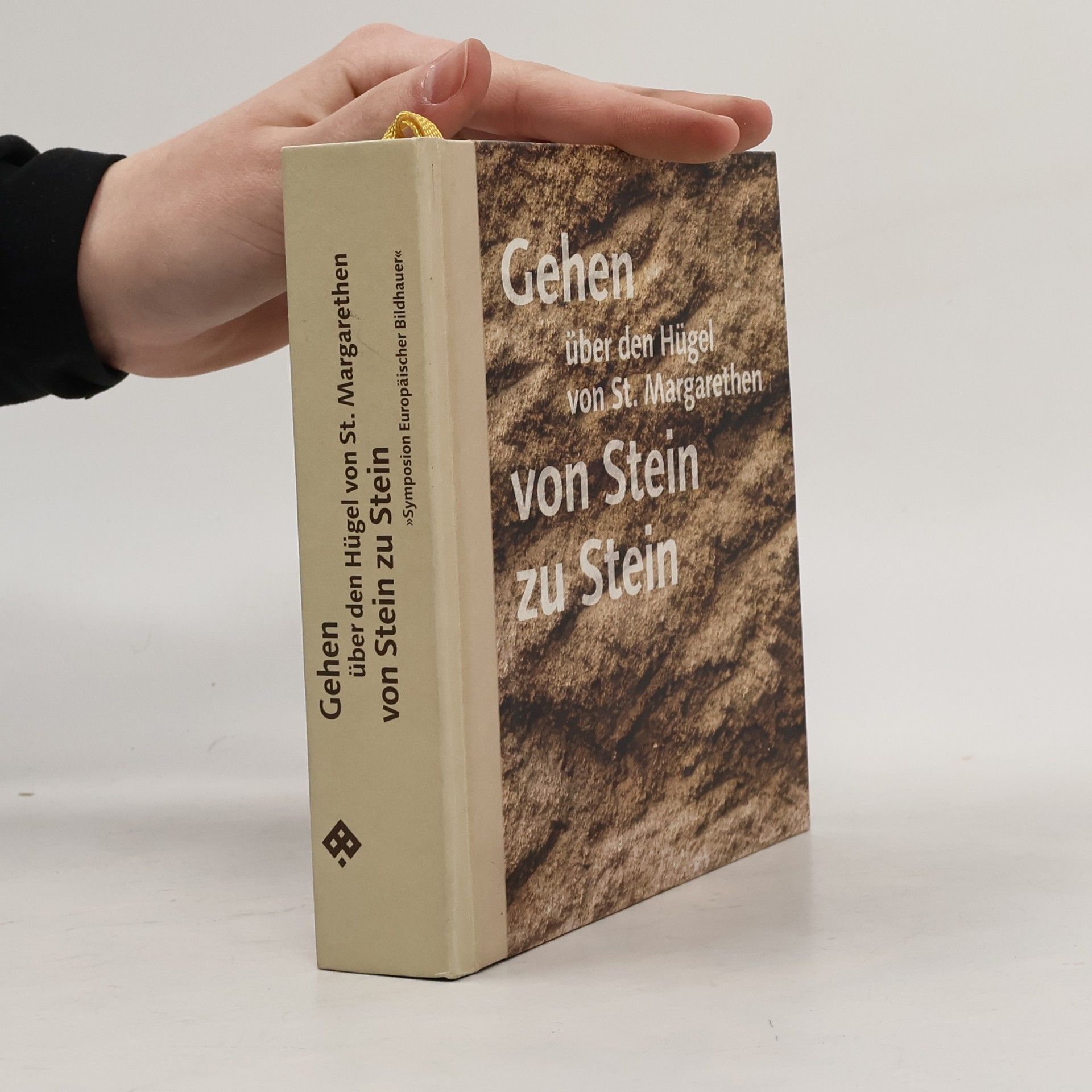 Katharina Prantl Gehen über den Hügel von St. Margarethen von Stein zu Stein