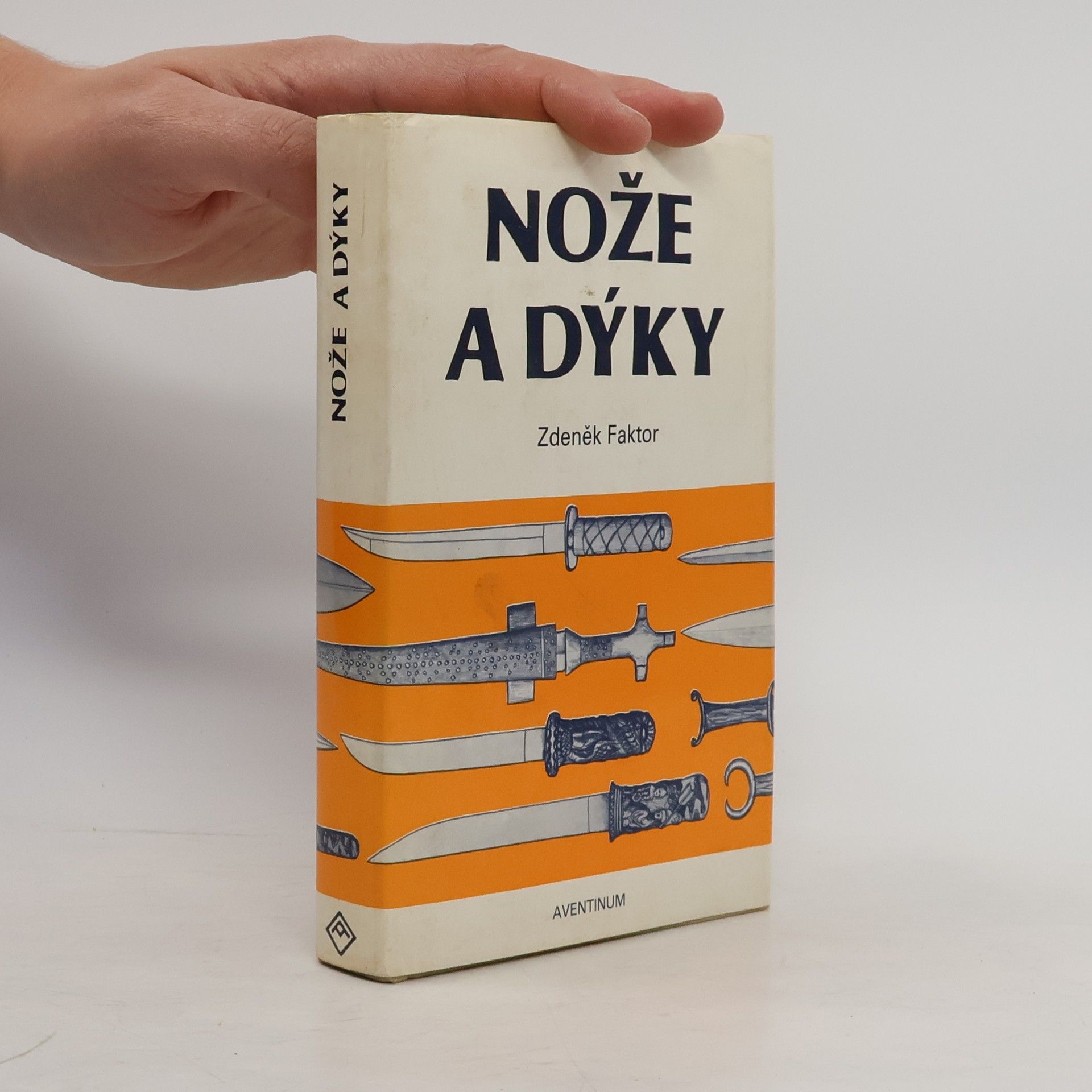 M. Bouzek Nože a dýky