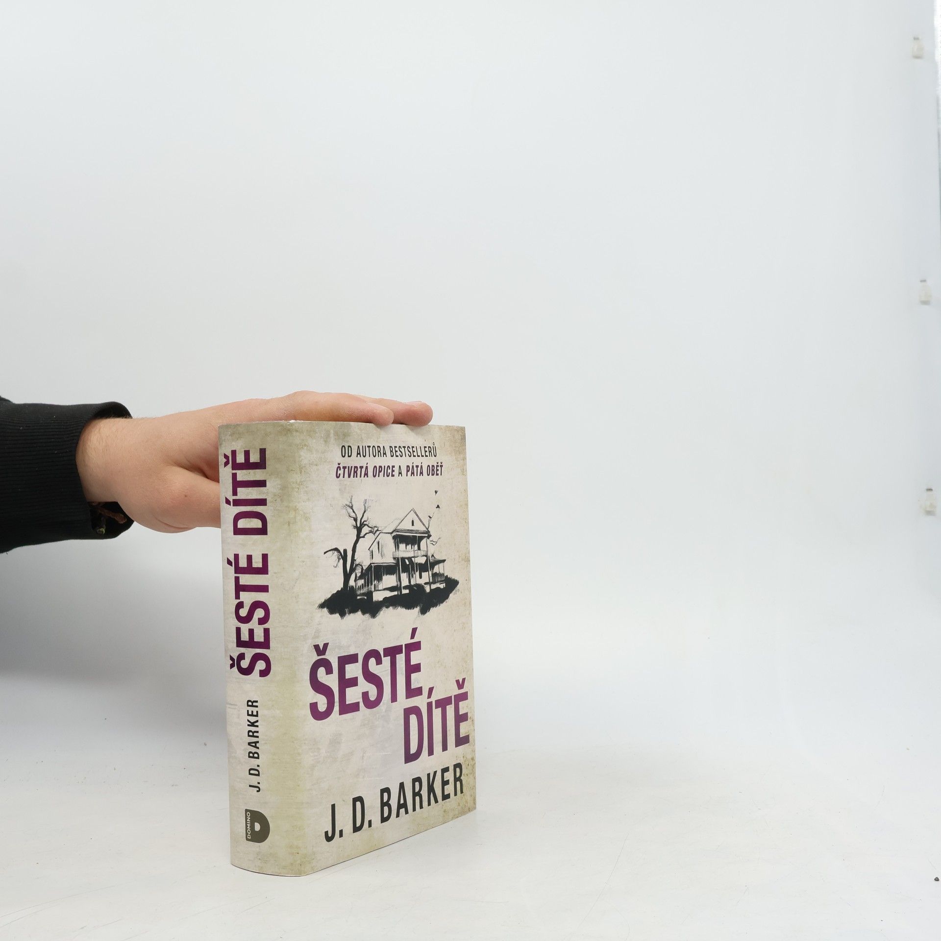 Jonathan Dylan Barker Šesté dítě