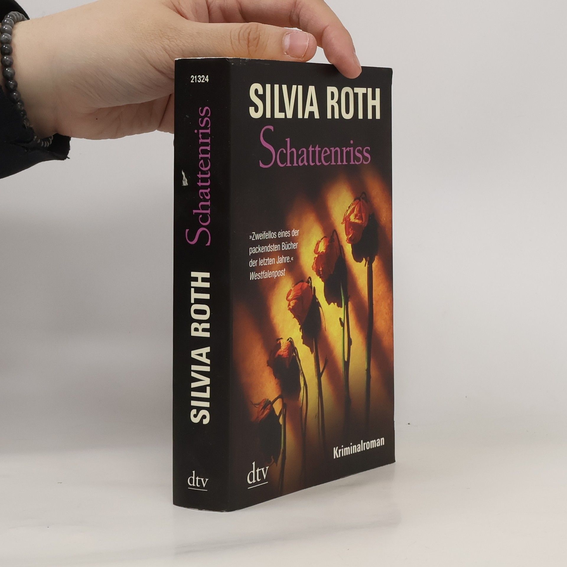 Silvia Roth Schattenriss