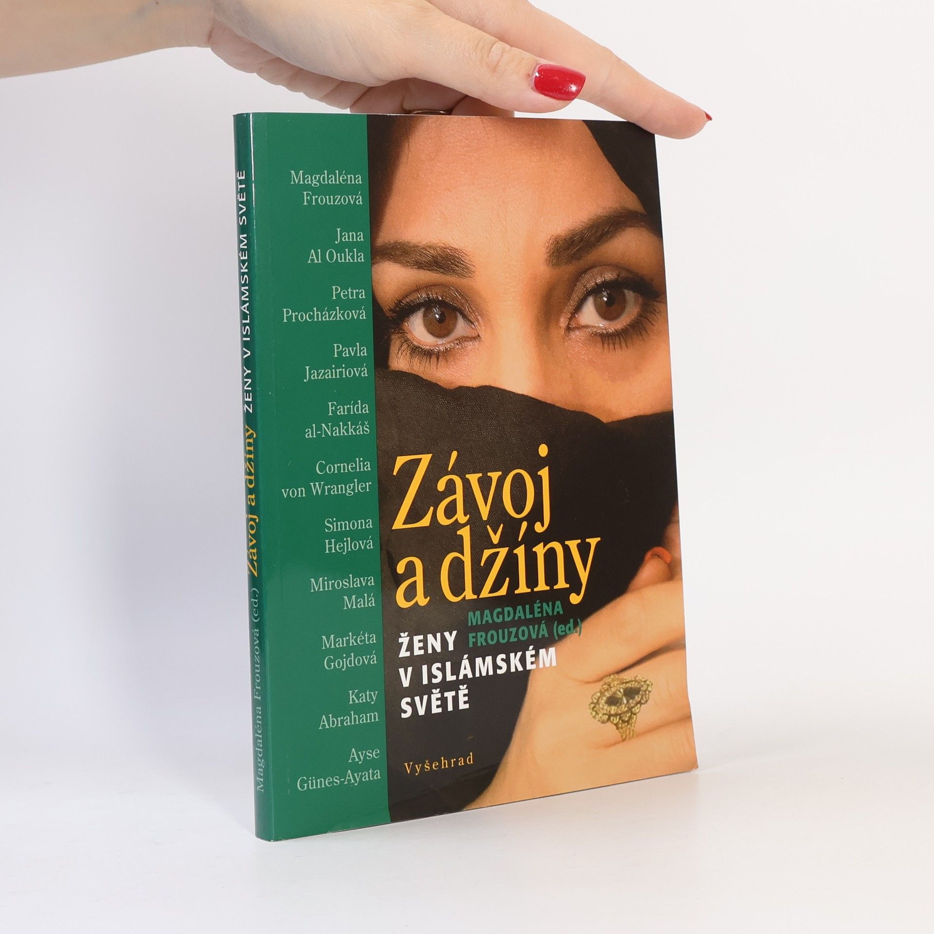 Magdaléna Frouzová Závoj a džíny