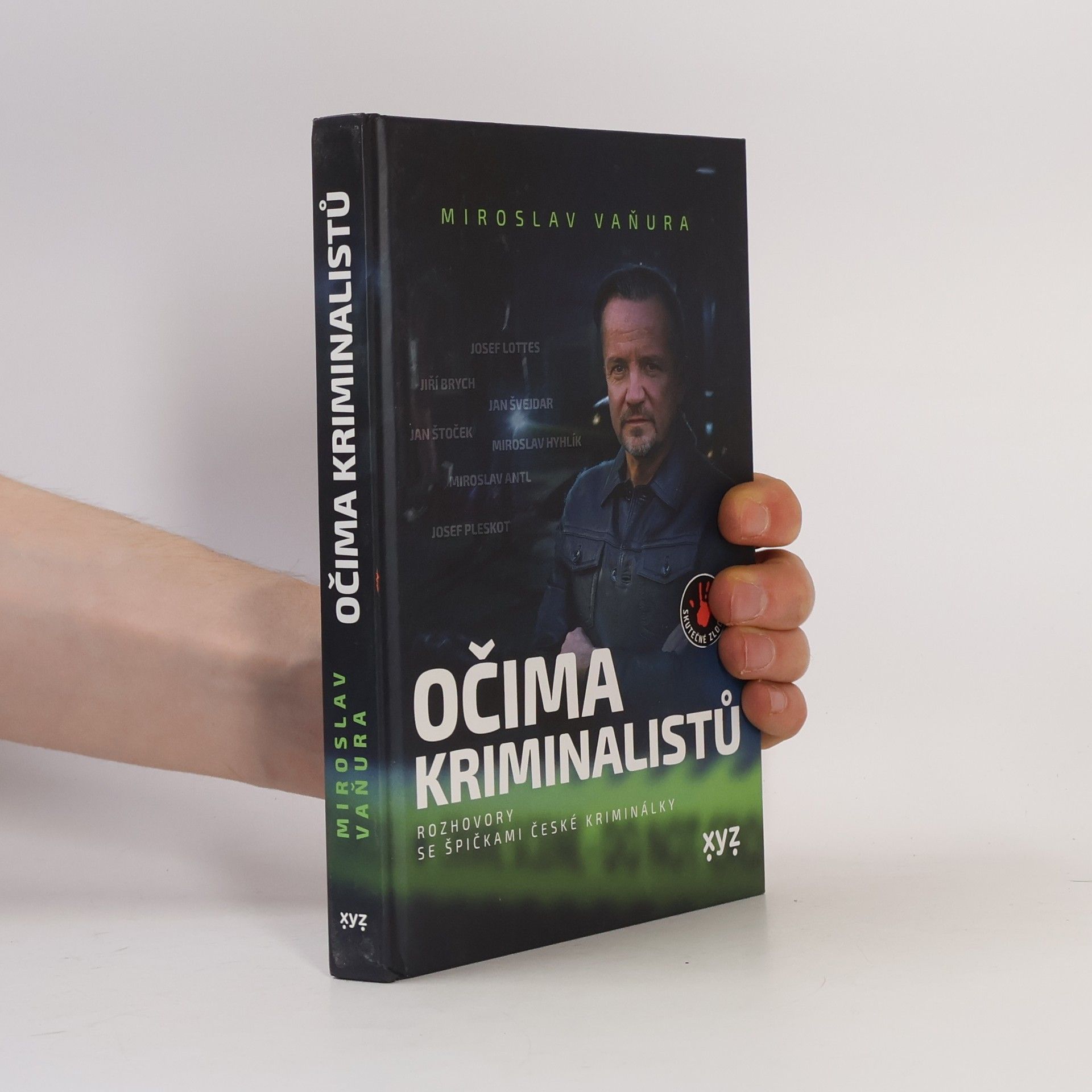 Miroslav Vaňura Očima kriminalistů : rozhovory se špičkami české kriminálky