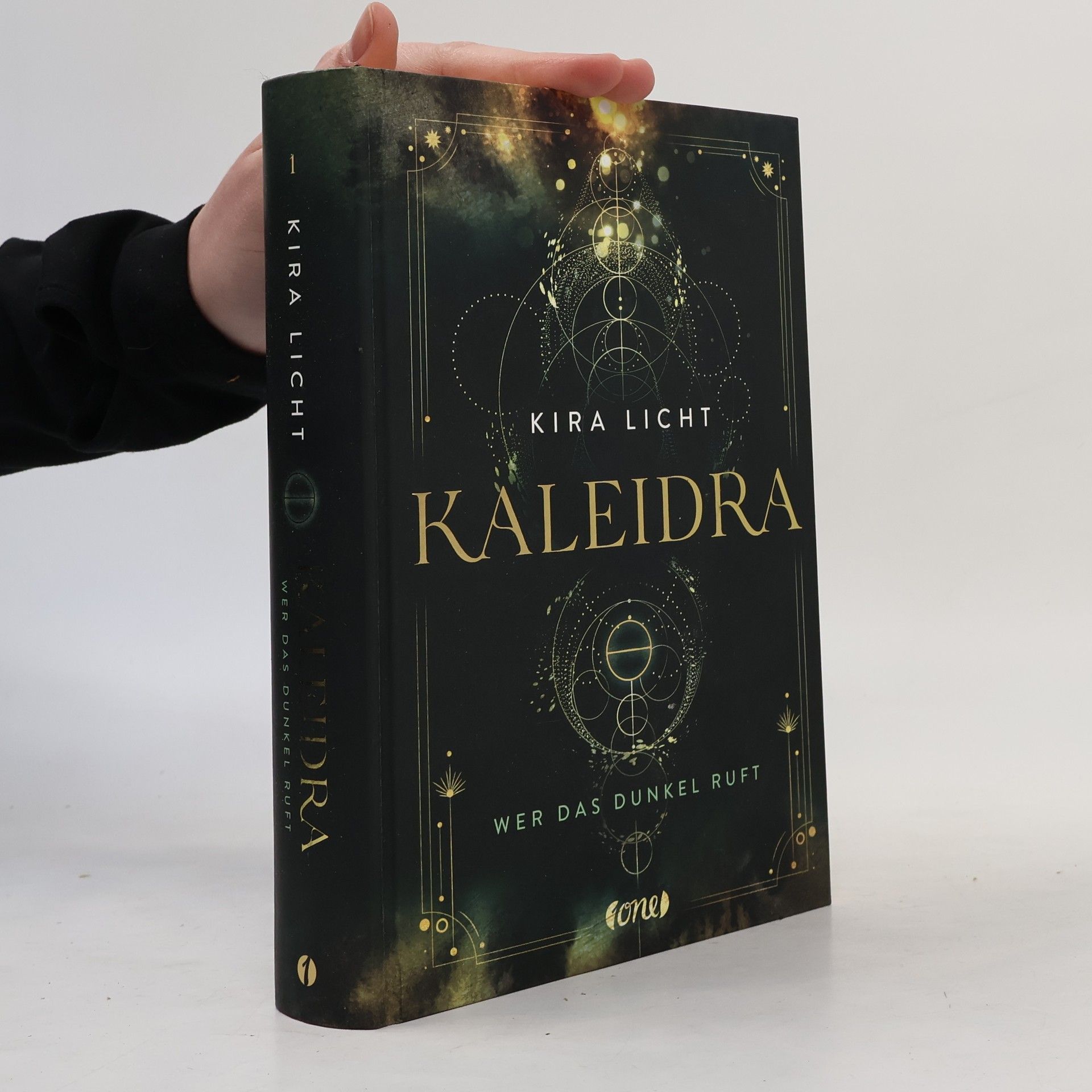 Kira Licht Kaleidra. Wer das Dunkel ruft