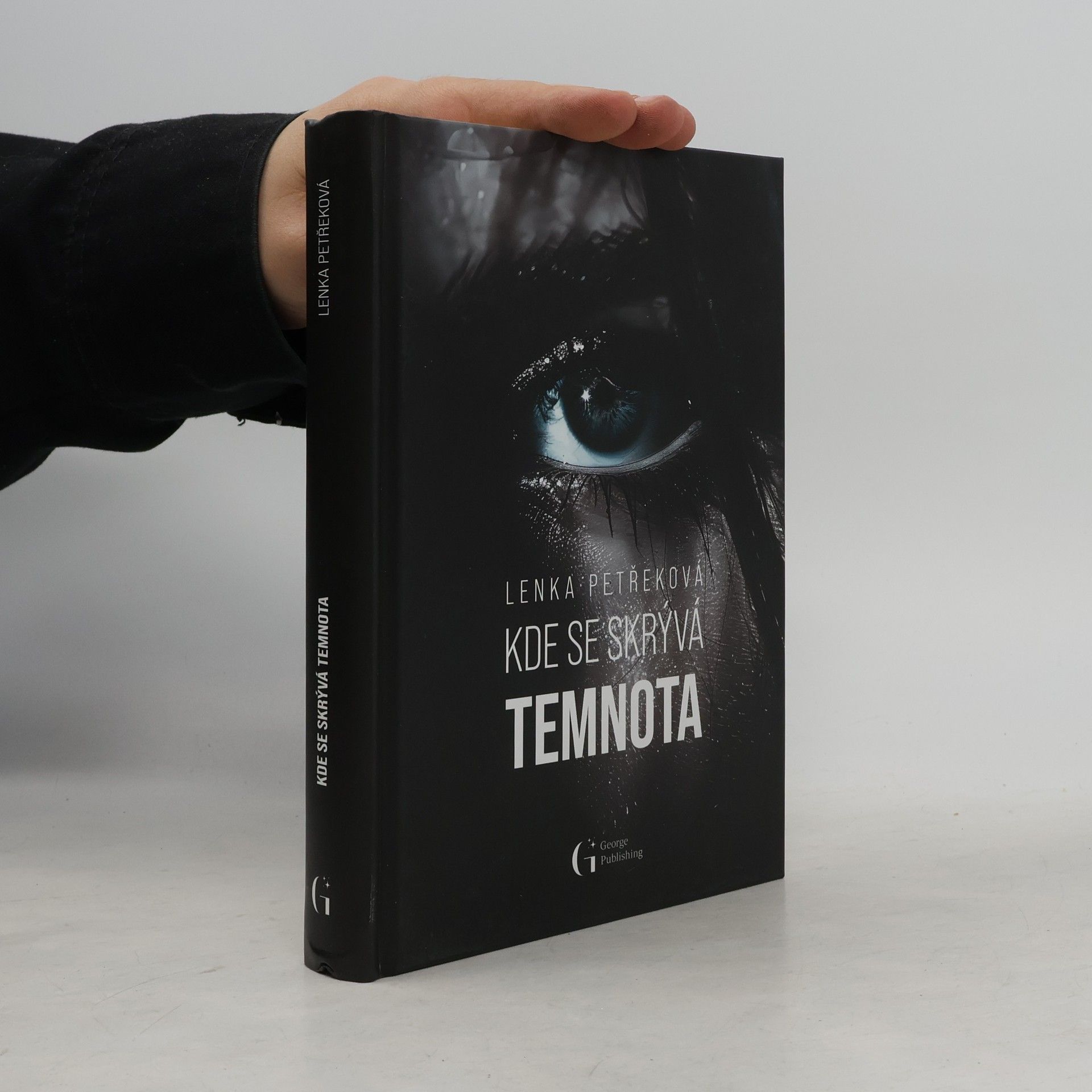Lenka Petřeková Kde se skrývá temnota