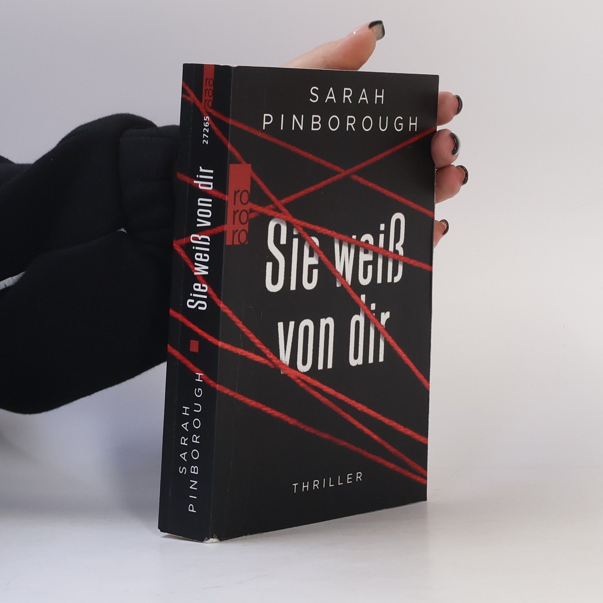 Sarah Pinborough Sie weiß von dir