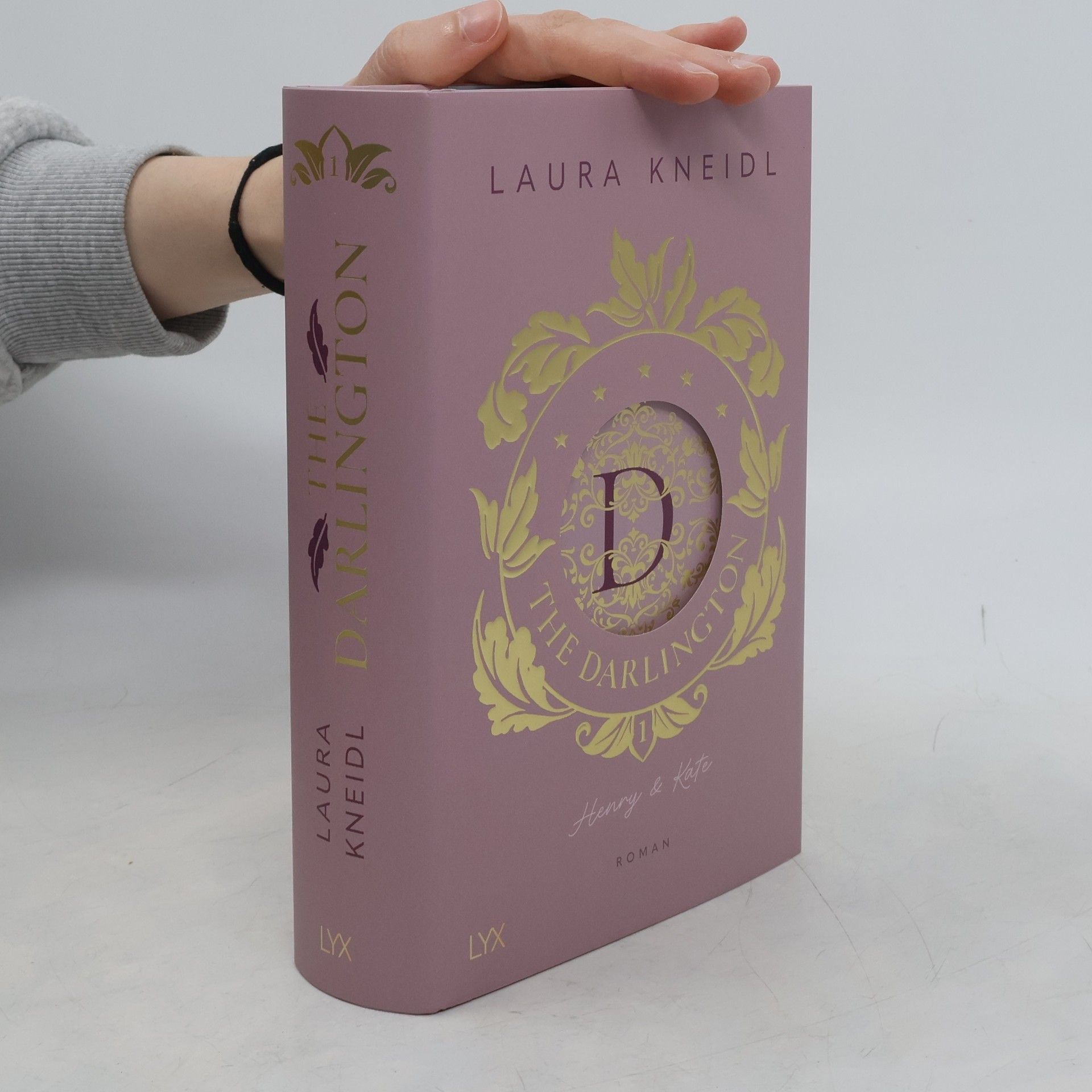 Laura Kneidl The Darlington