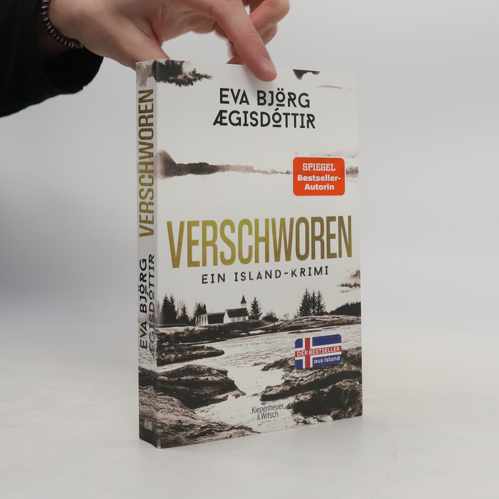 Eva Bjorg Ægisdóttir Verschworen
