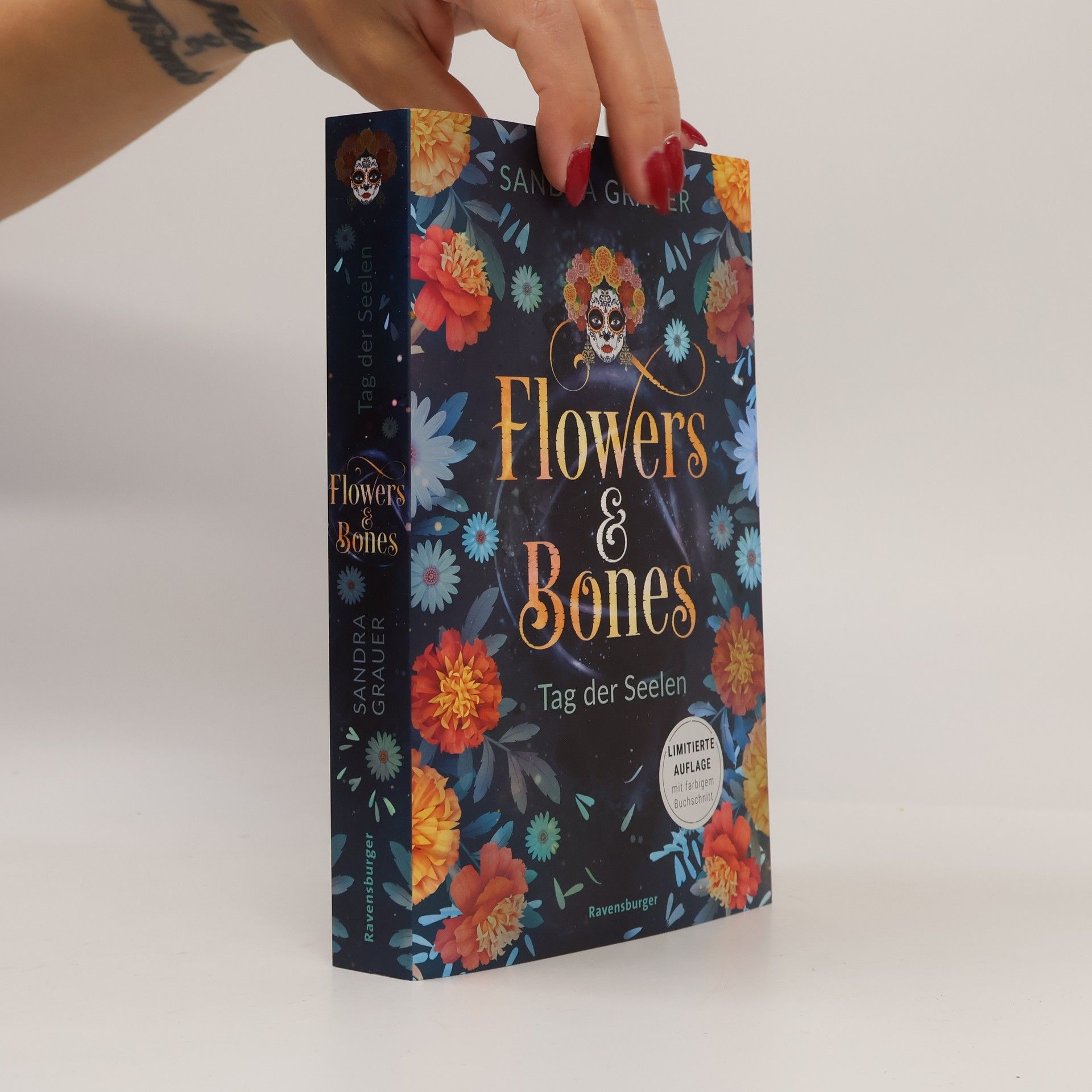 Sandra Grauer Flowers & Bones, 1: Tag der Seelen