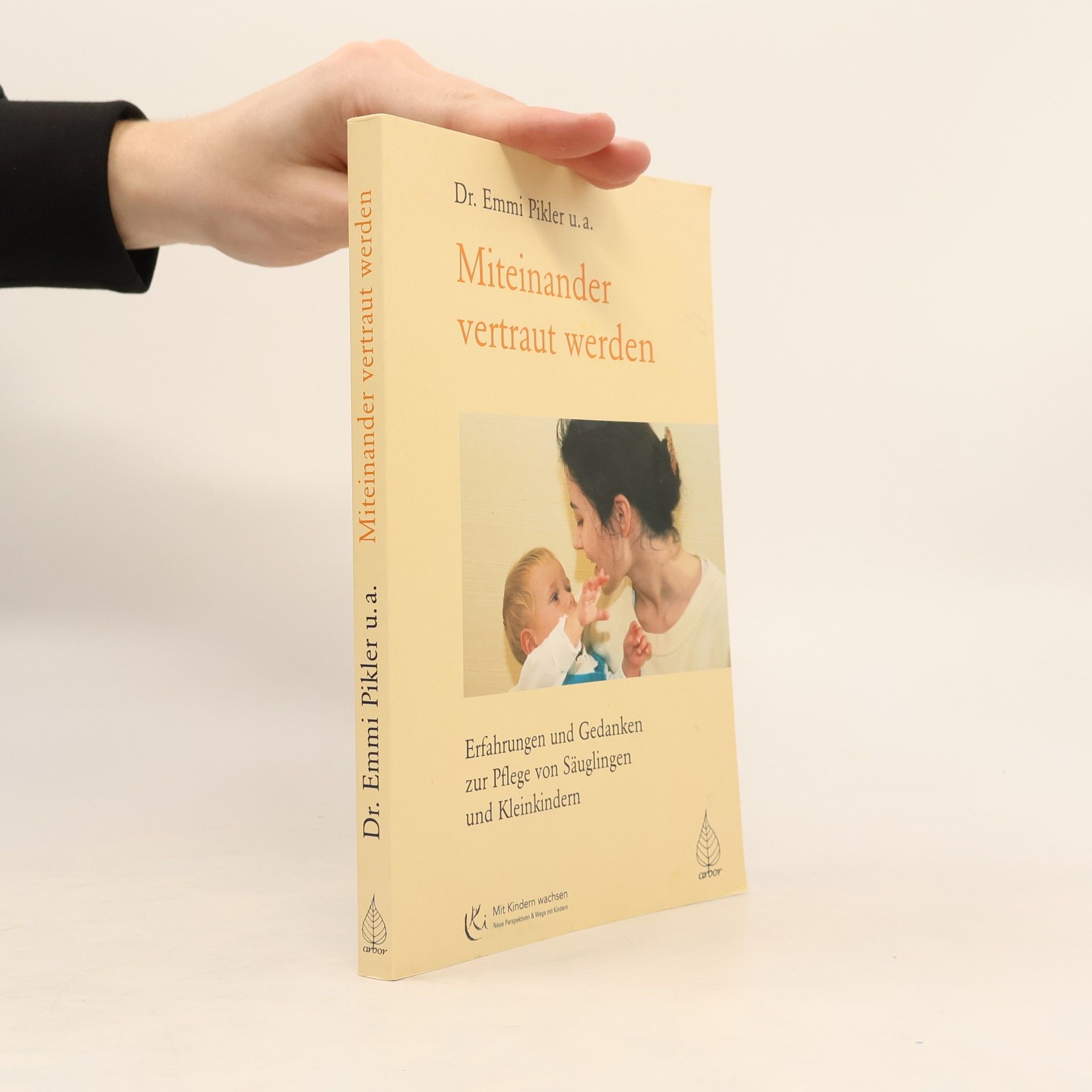 Miteinander vertraut werden