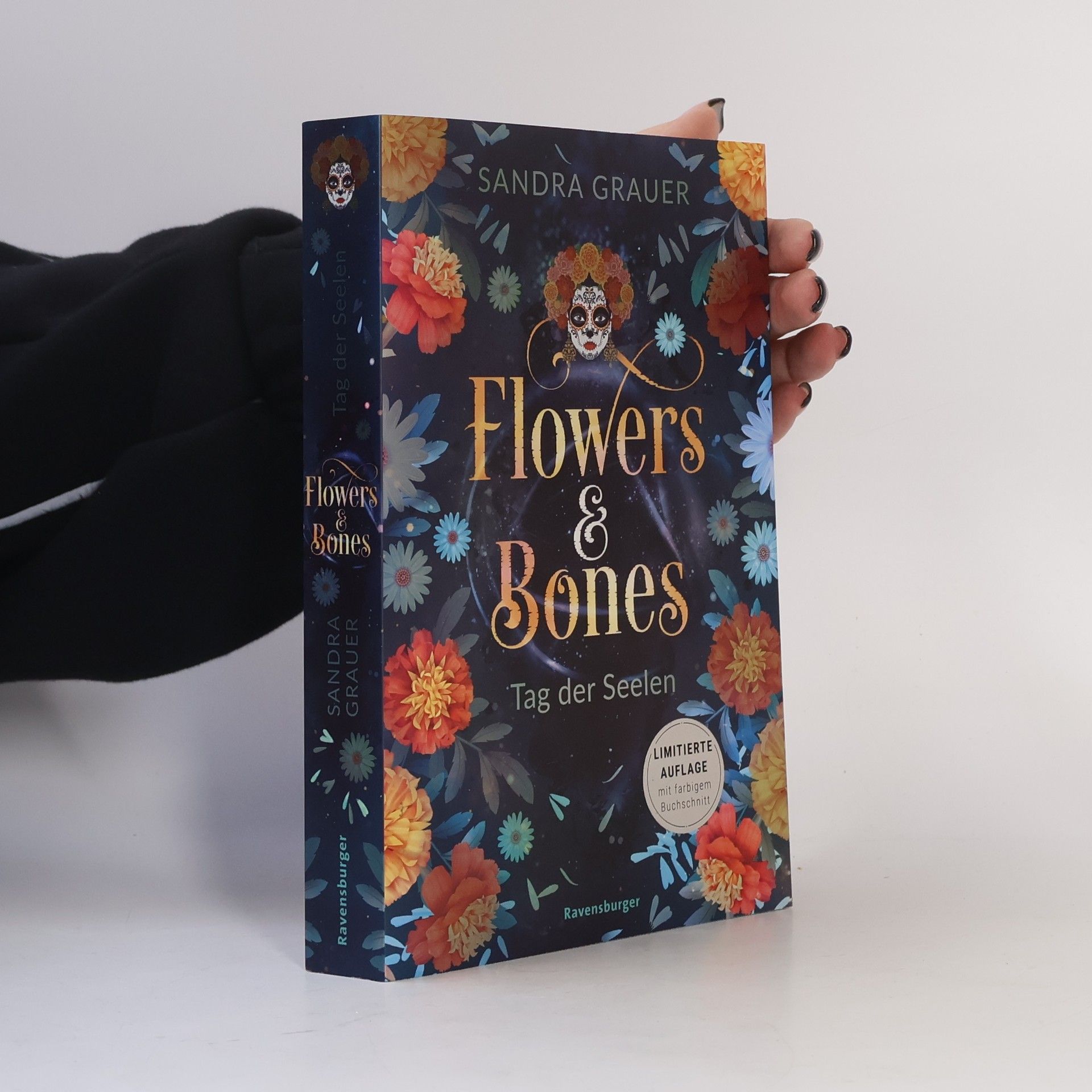Sandra Grauer Flowers & Bones, 1: Tag der Seelen
