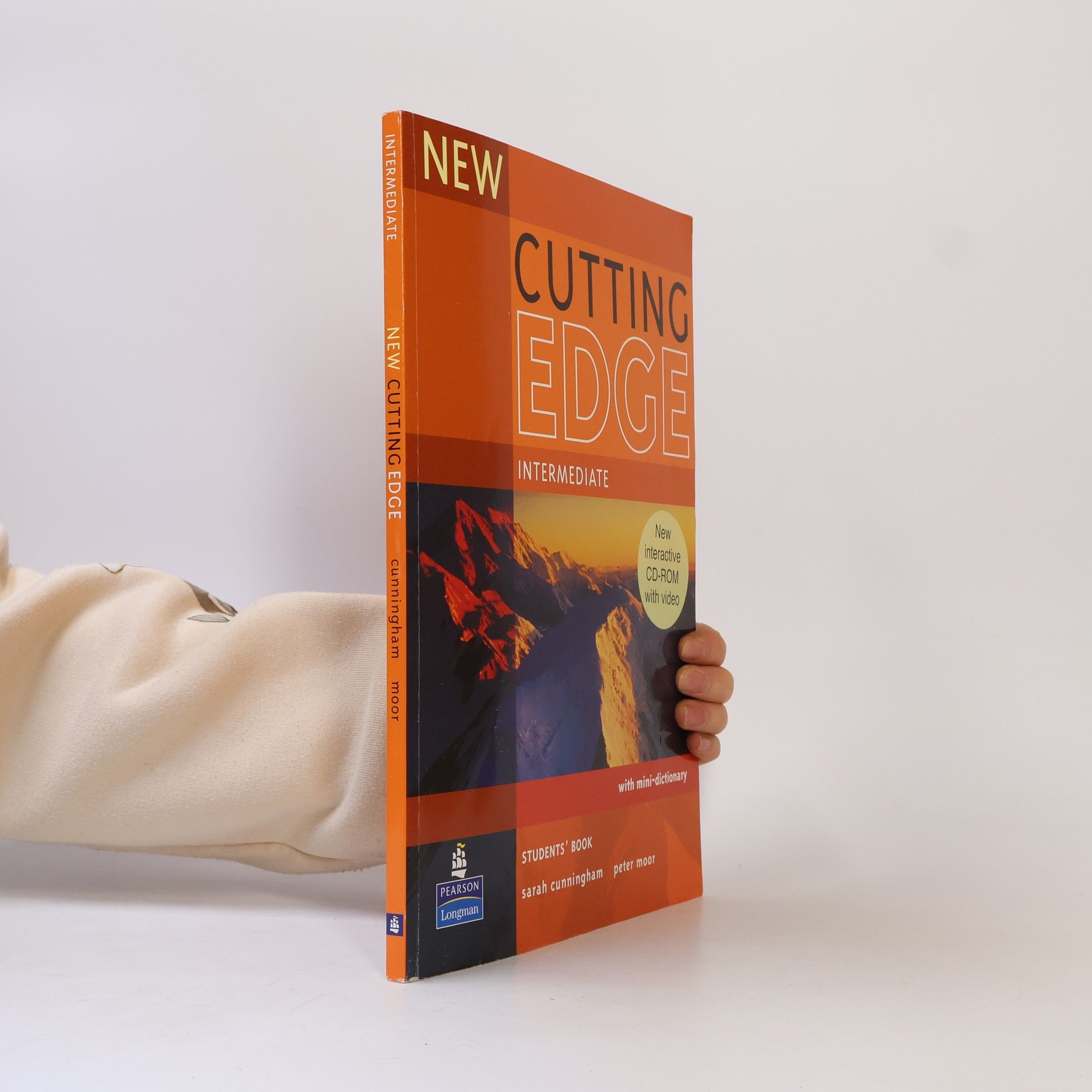 Cutting Edge Intermediate. Student's Book