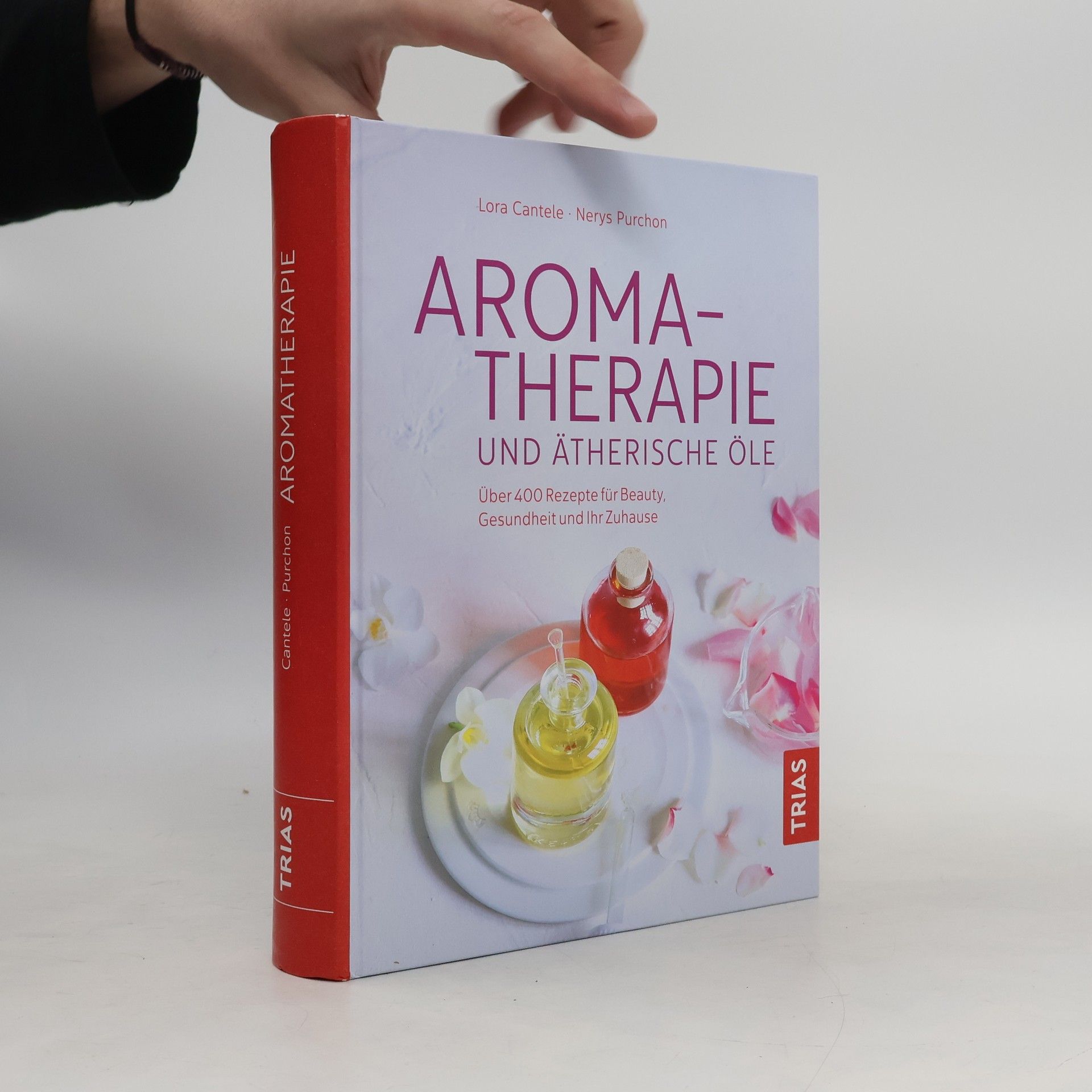 Lora Cantele Aromatherapie und ätherische Öle