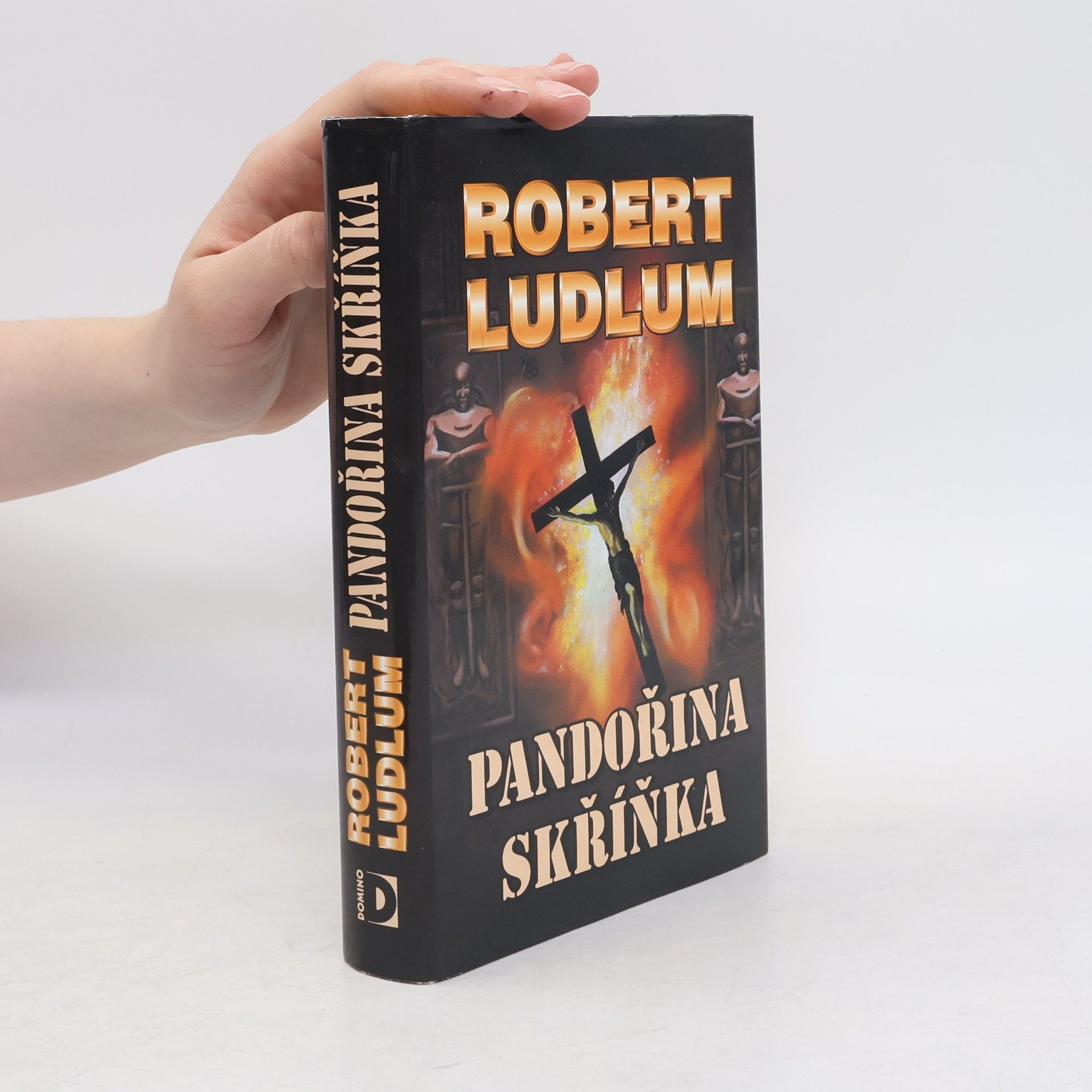Robert Ludlum Pandořina skříňka