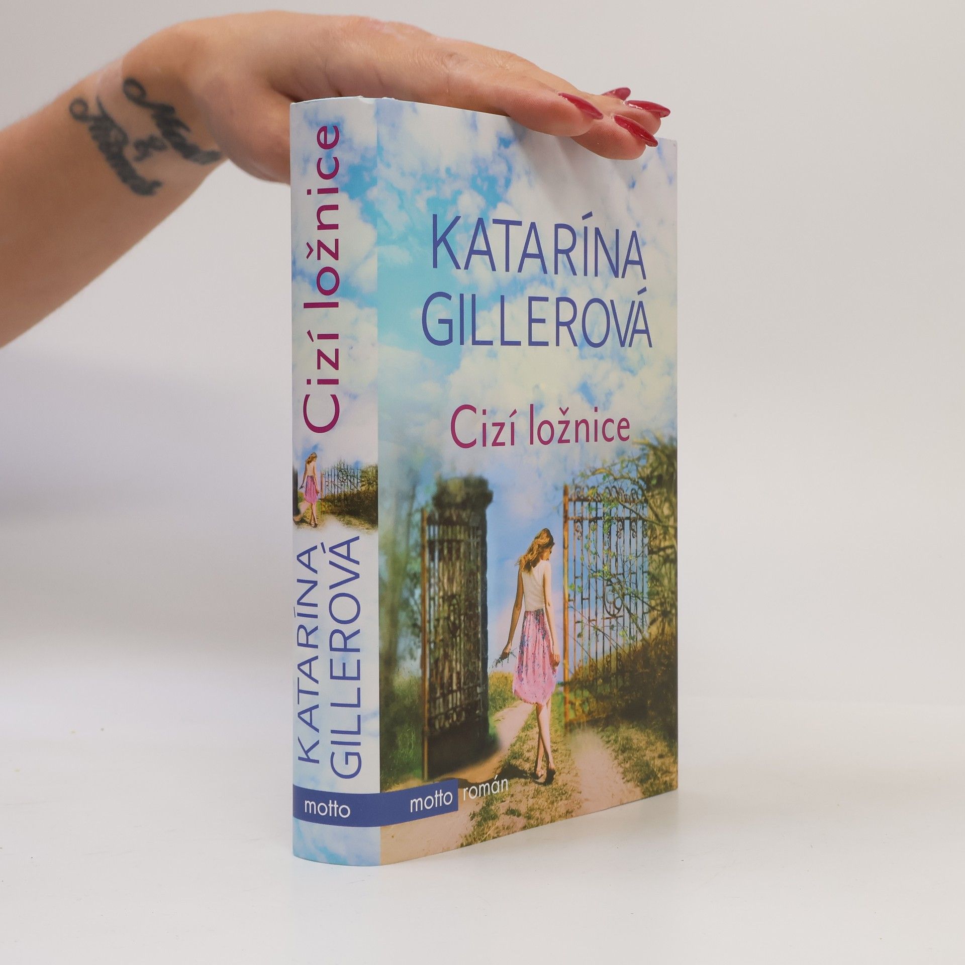 Gillerová Katarína Cizí ložnice