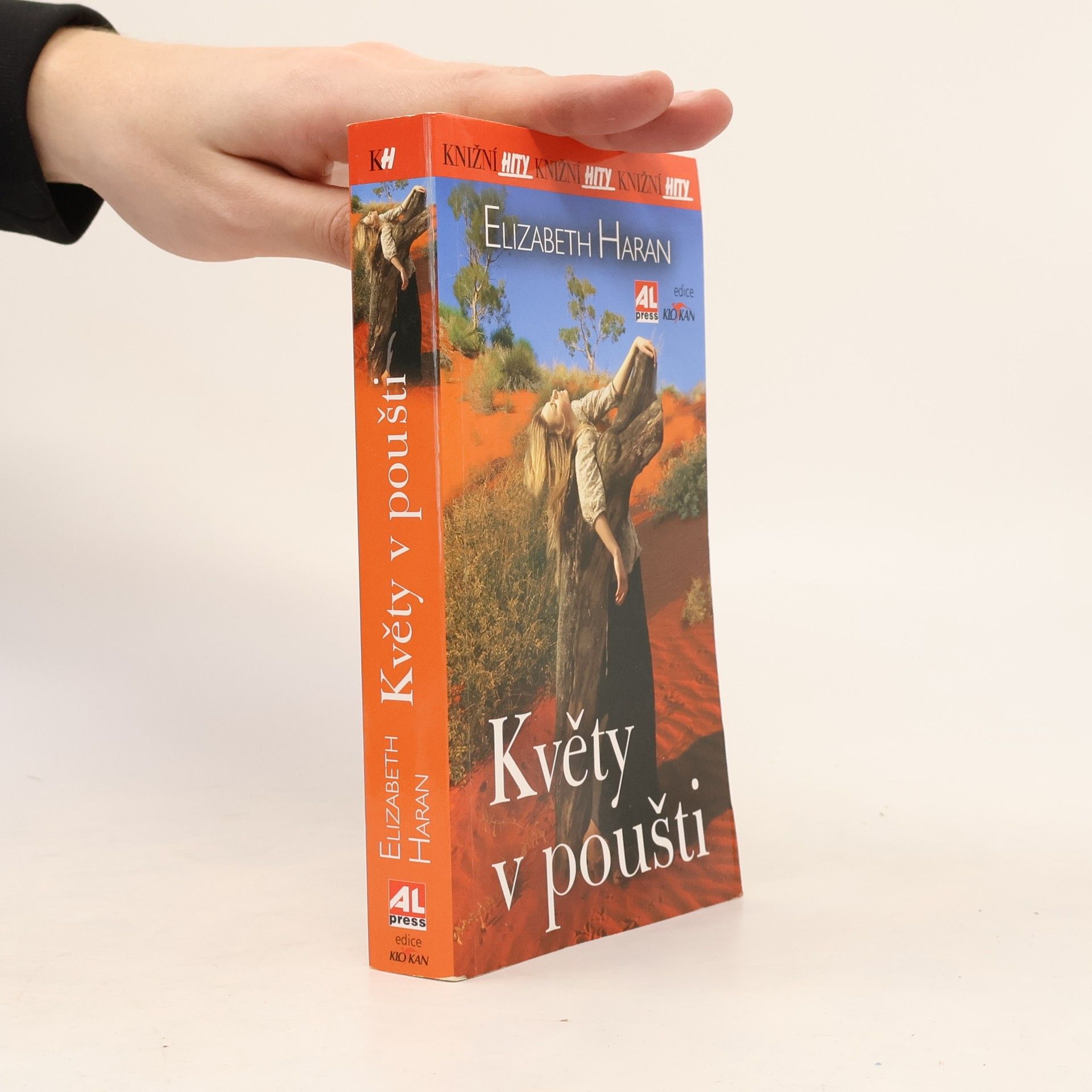 Elizabeth Haran Květy v poušti