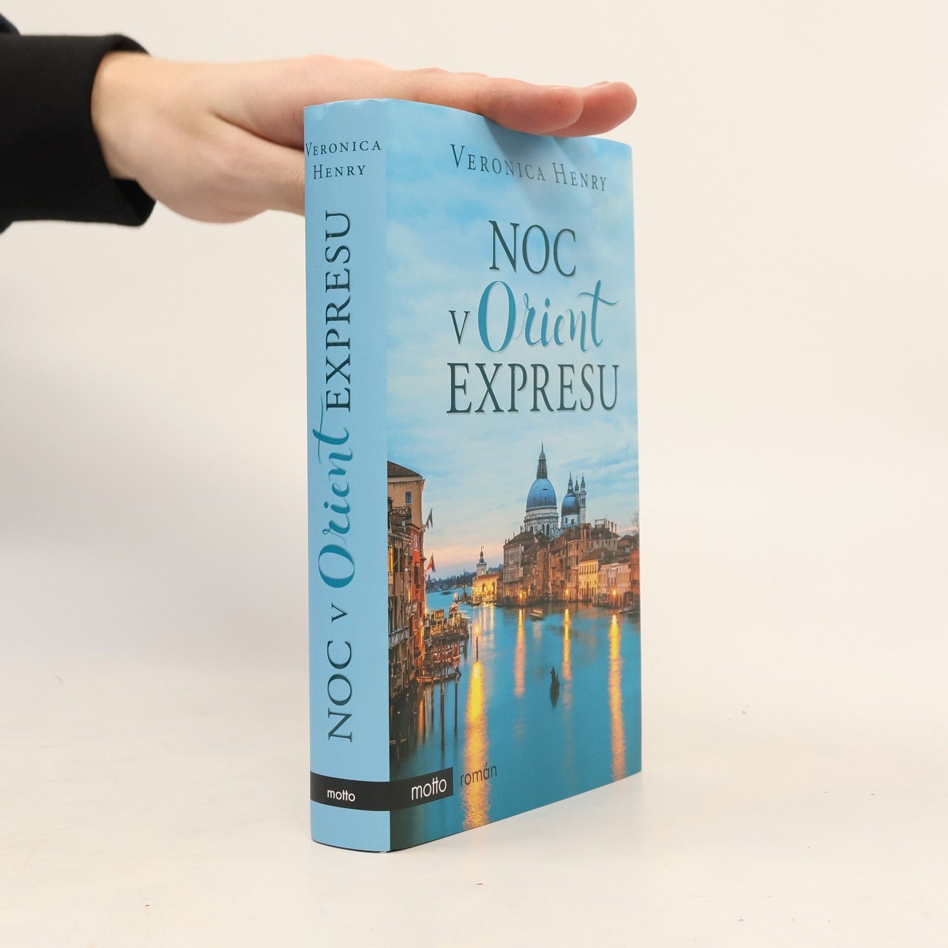 Veronica Henry Noc v Orient expresu