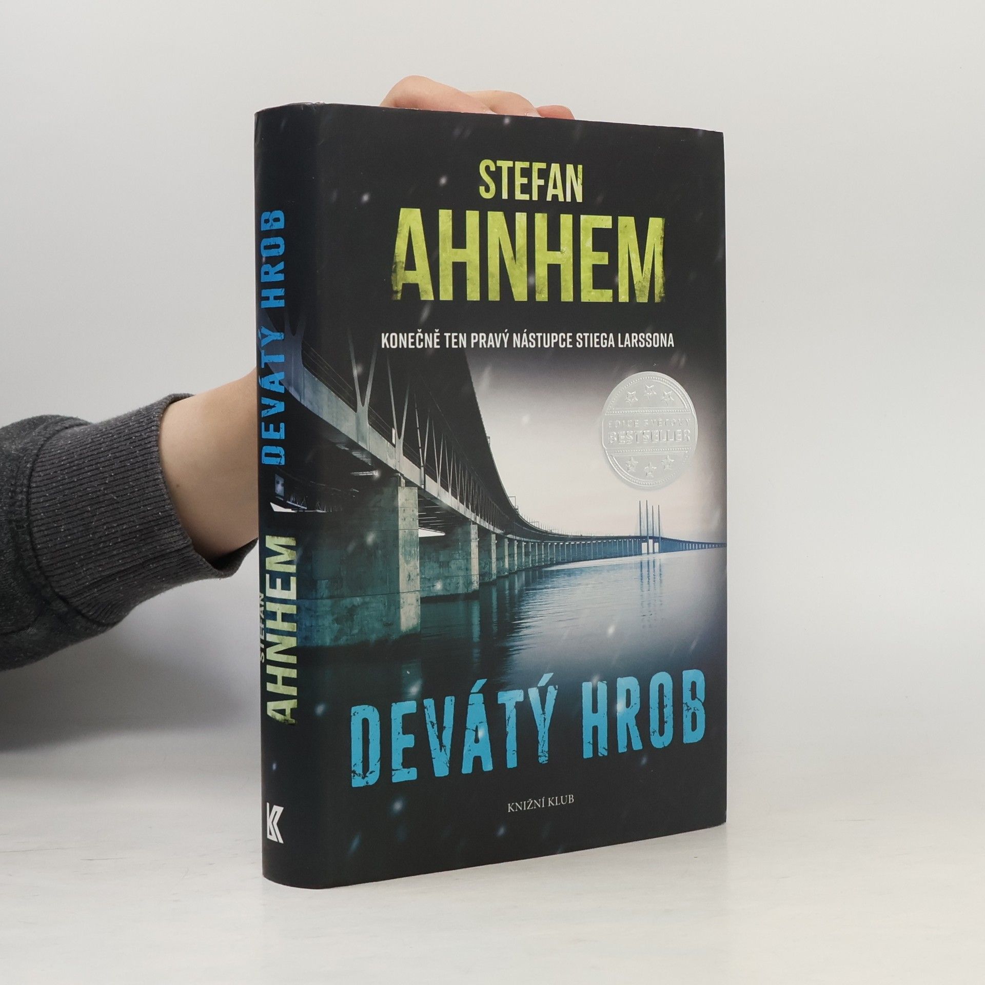 Stefan Ahnhem Devátý hrob