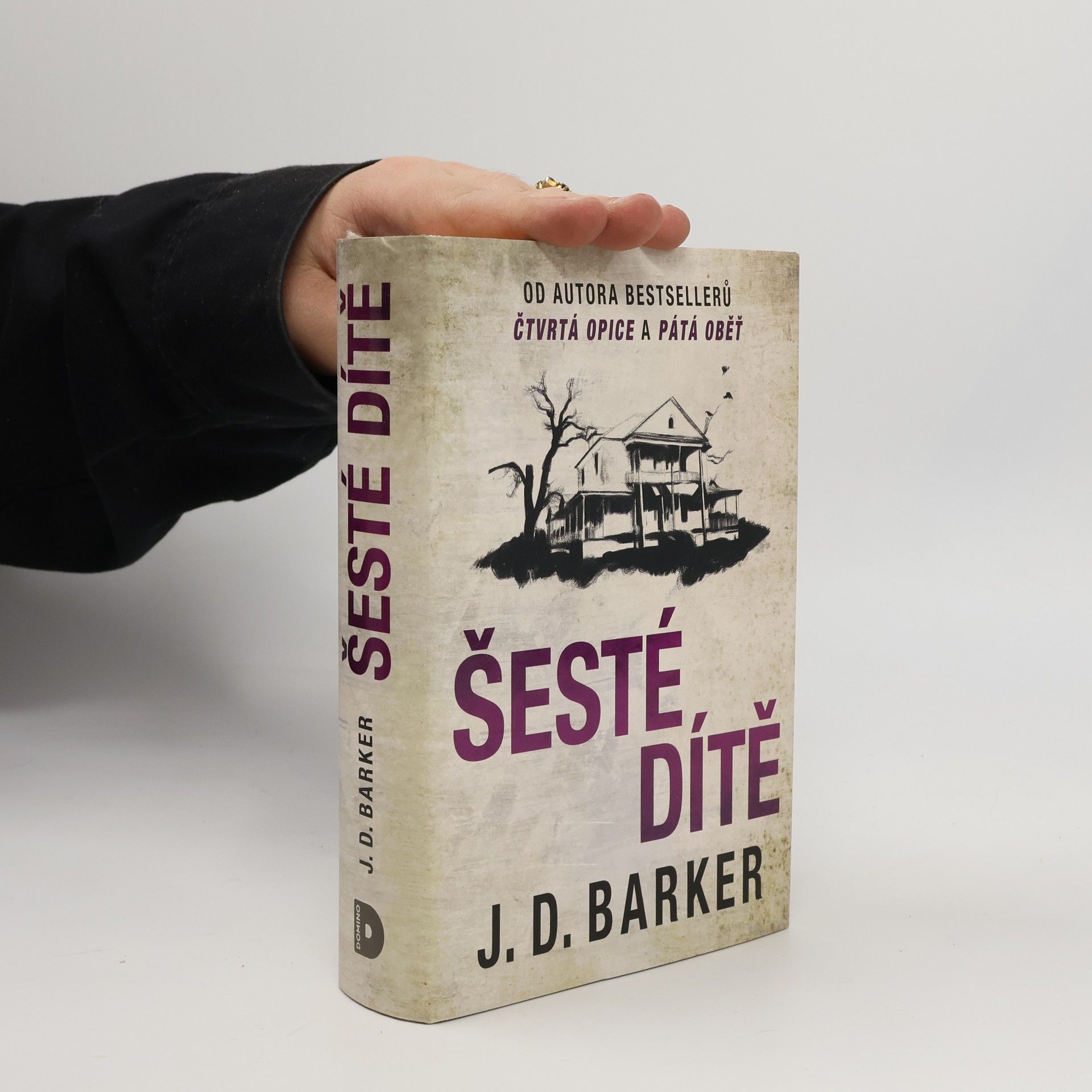J. D. Barker Šesté dítě