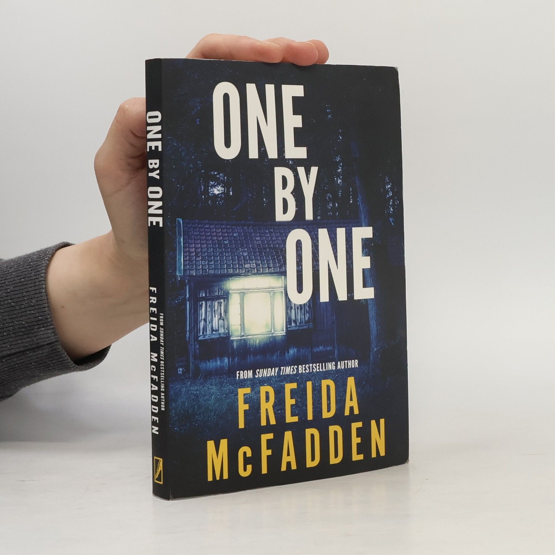 Freida McFadden One by one