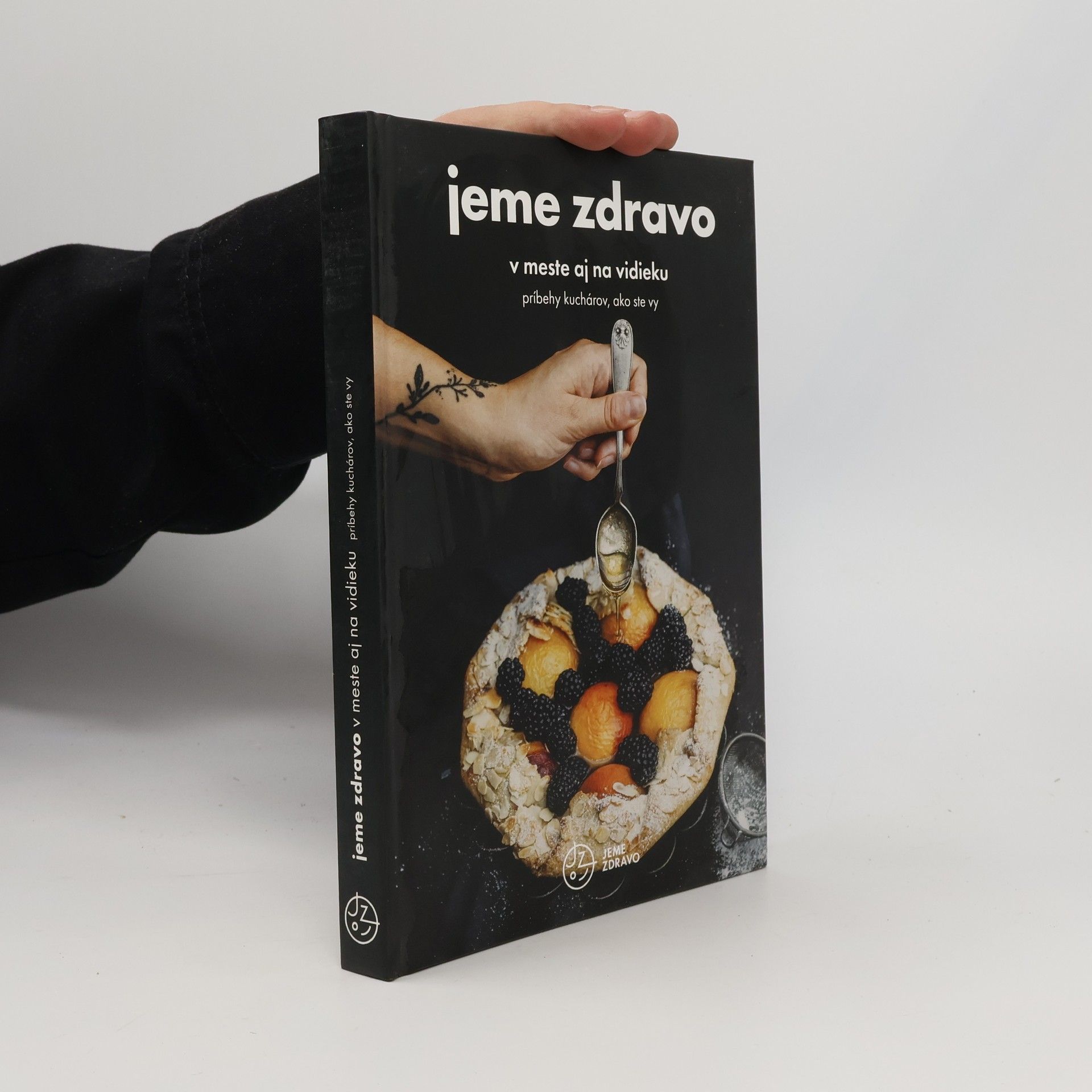 AA.VV. Jeme zdravo v meste aj na vidieku