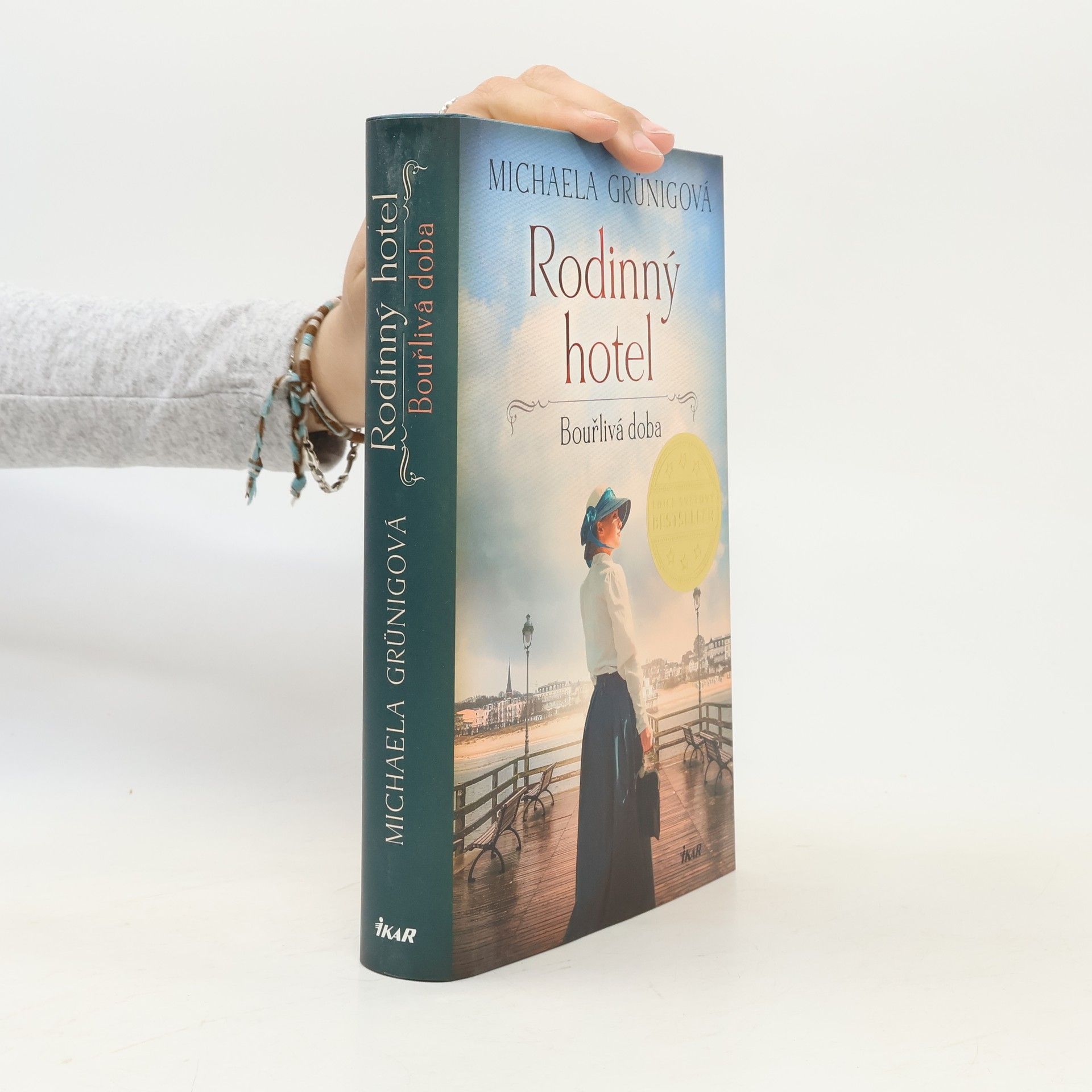 Michaela Grünig Rodinný hotel. Bouřlivá doba