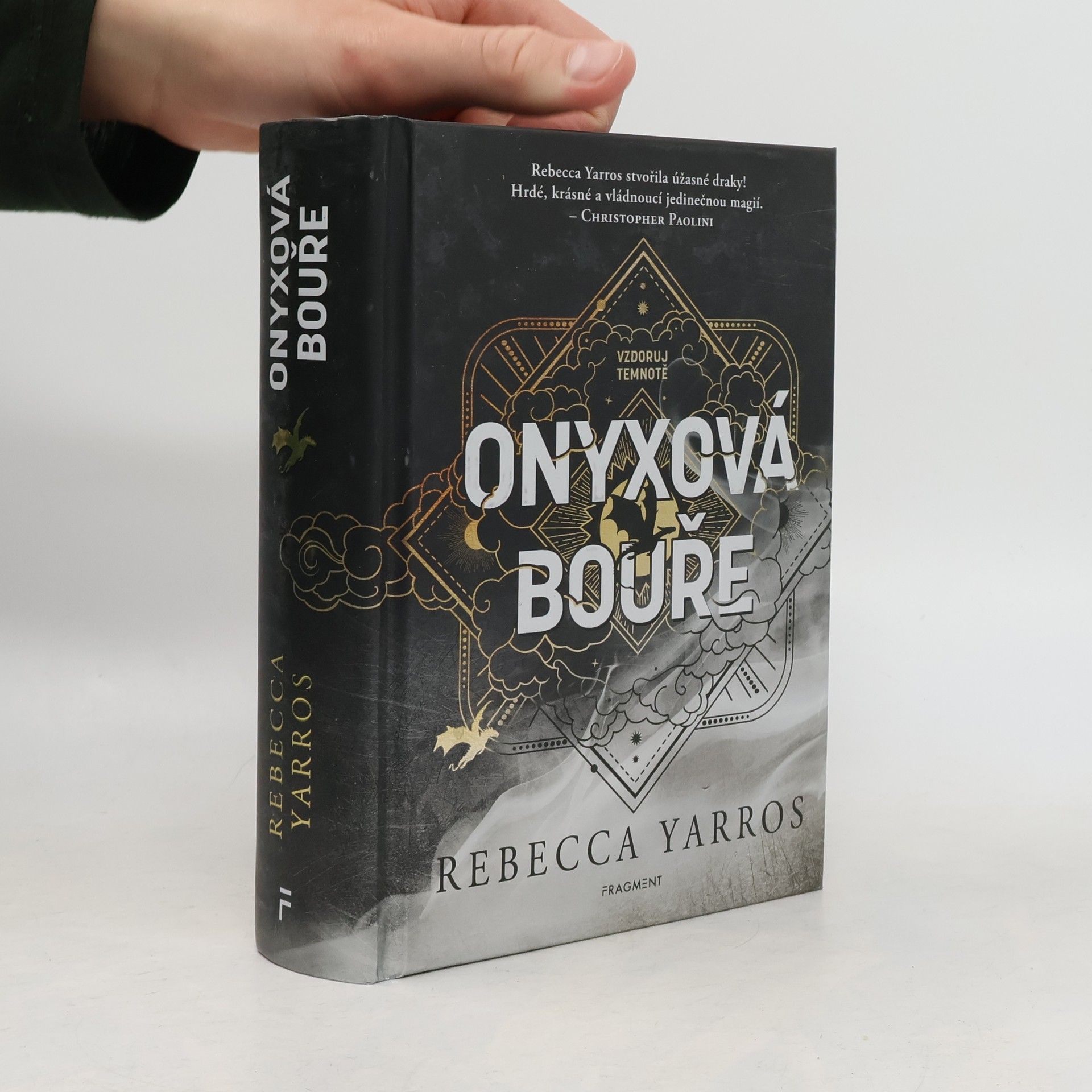 Rebecca Yarros Onyxová bouře