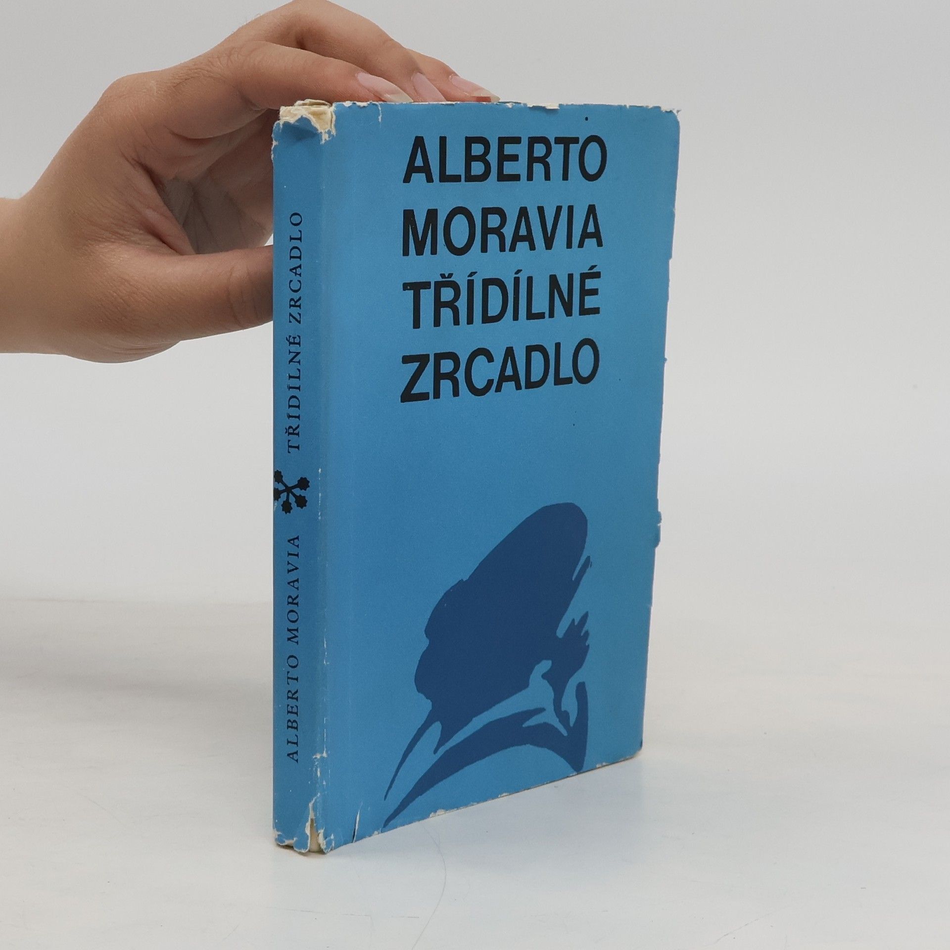 Alberto Moravia Třídílné zrcadlo