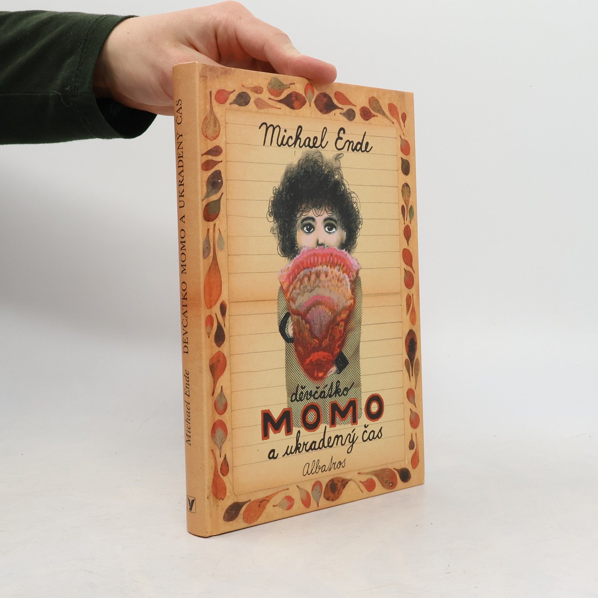 Michael Ende Děvčátko Momo a ukradený čas